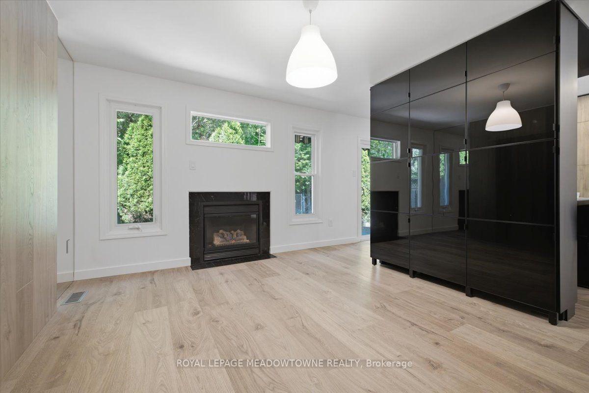 Photo 15 of 2068 Broadleaf Crescent, Burlington, Orchard — HOMEH