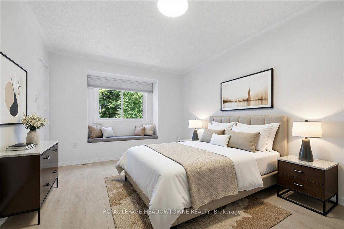Photo 20 of 2068 Broadleaf Crescent, Burlington, Orchard — HOMEH