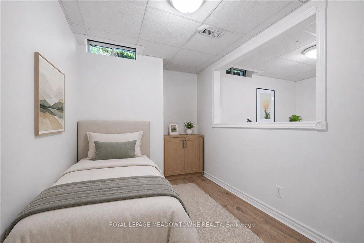 Photo 34 of 2068 Broadleaf Crescent, Burlington, Orchard — HOMEH