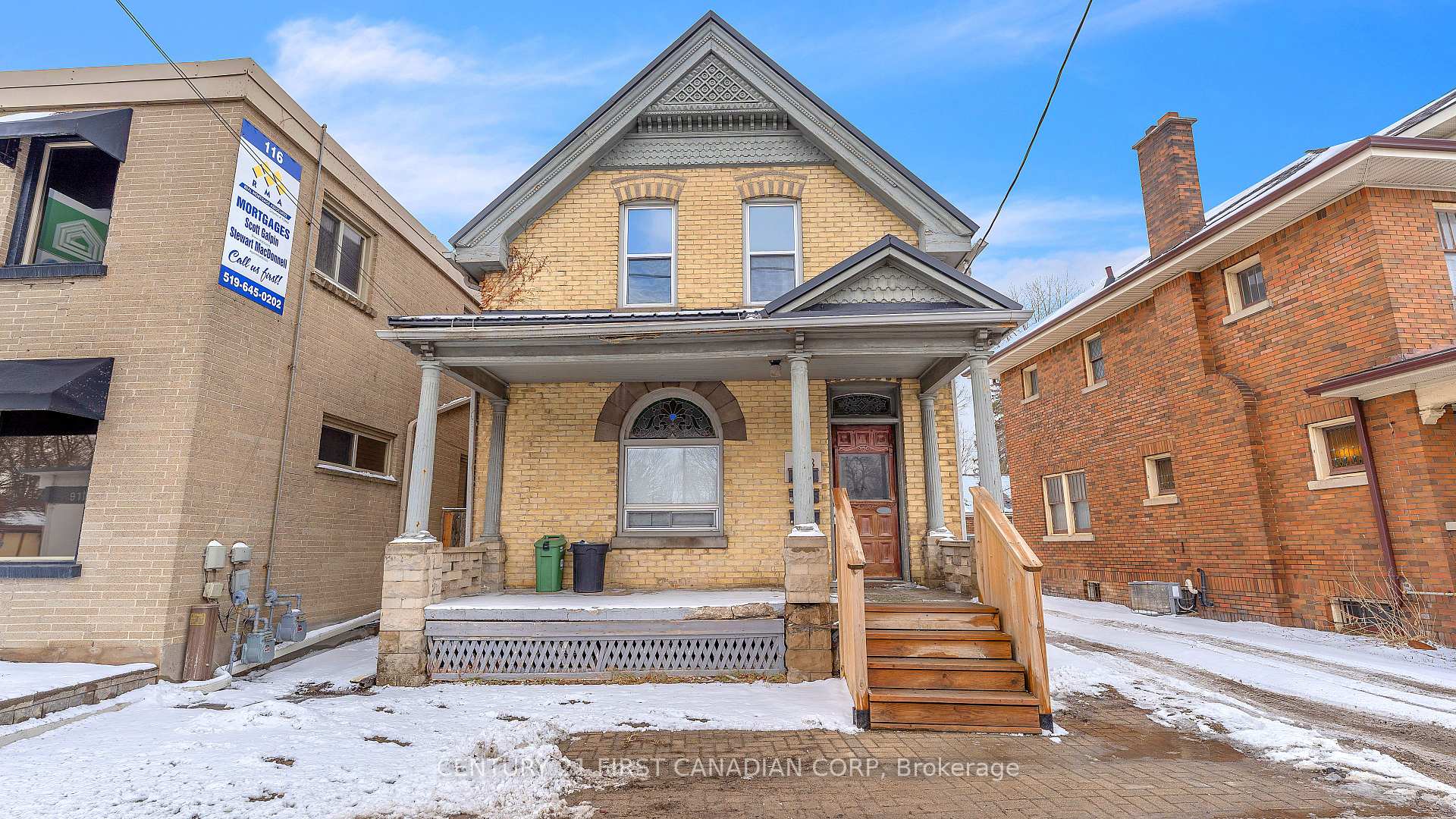 Photo of 118 Wharncliffe Road S