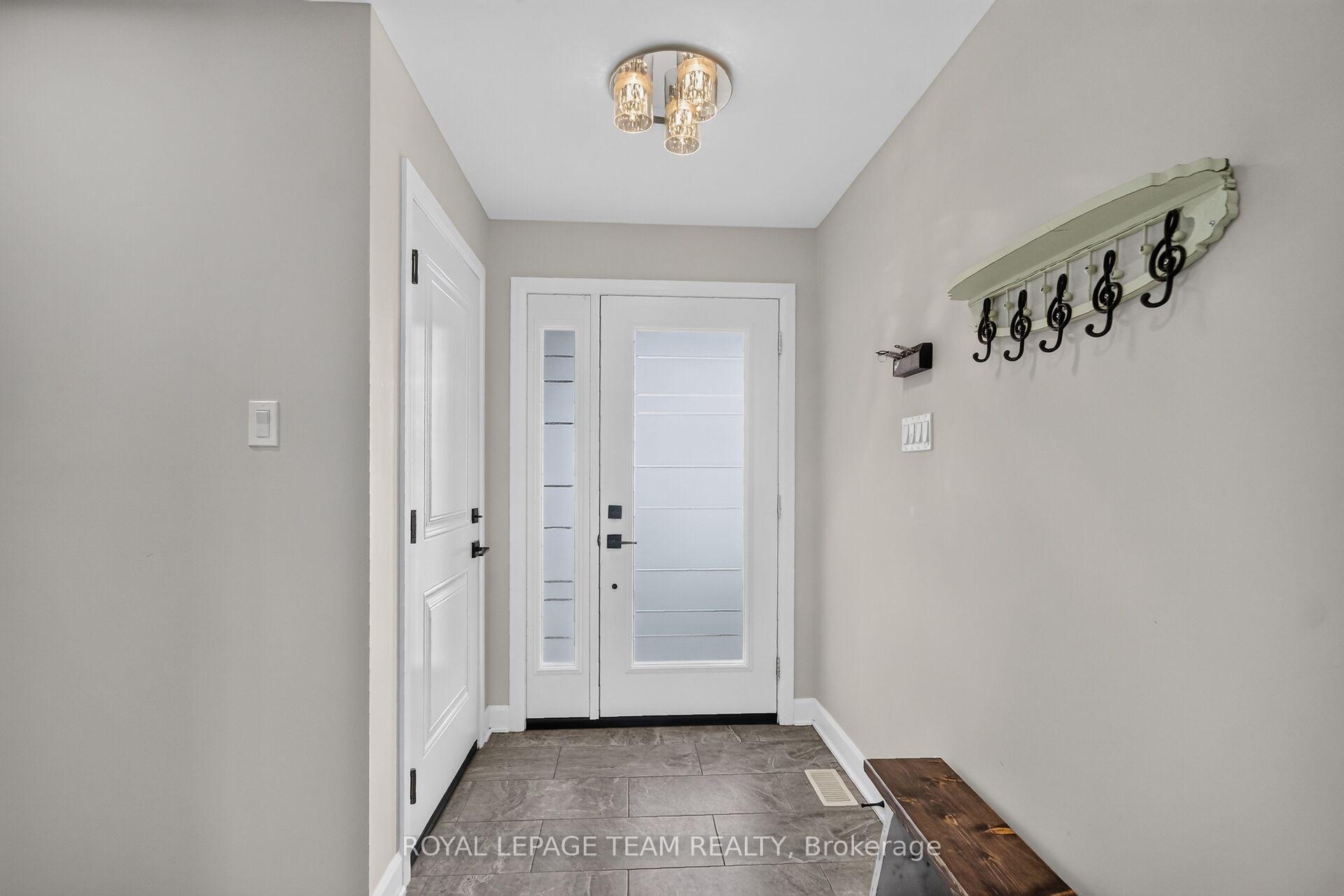 Photo 5 of 109 James Street, North Dundas, Winchester — HOMEH