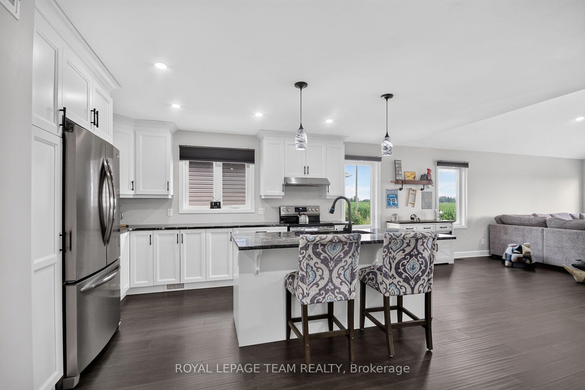 Photo 9 of 109 James Street, North Dundas, Winchester — HOMEH