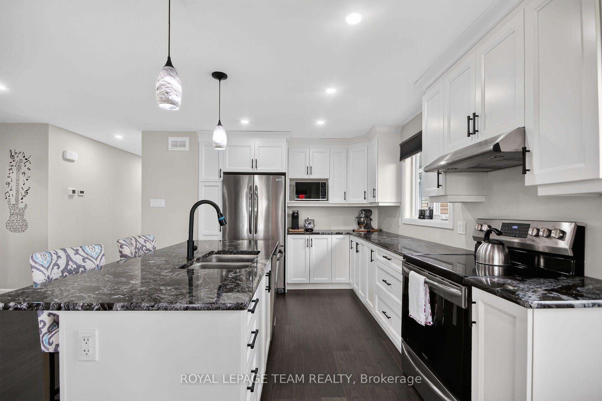Photo 13 of 109 James Street, North Dundas, Winchester — HOMEH