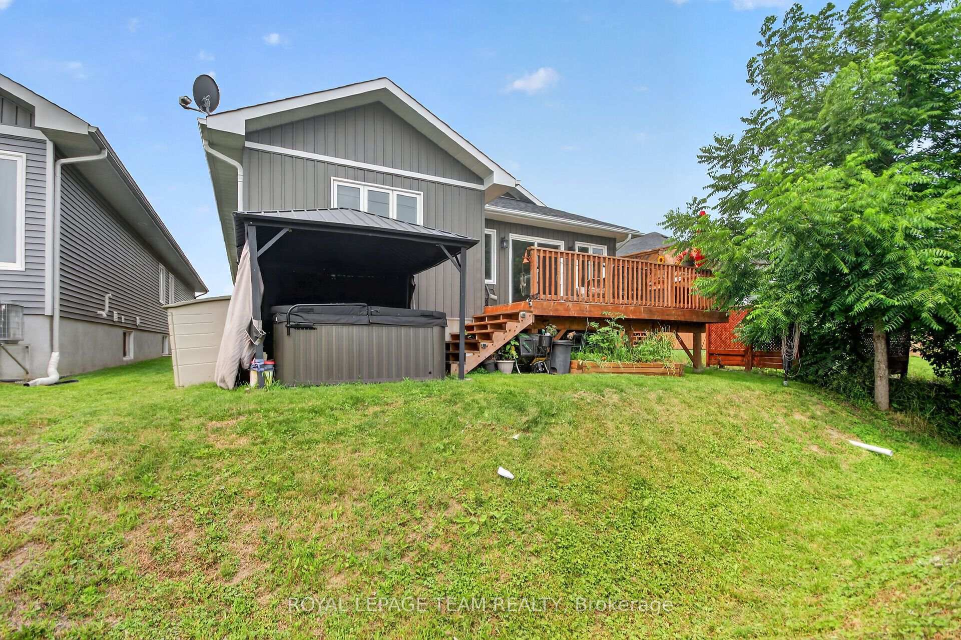 Photo 49 of 109 James Street, North Dundas, Winchester — HOMEH