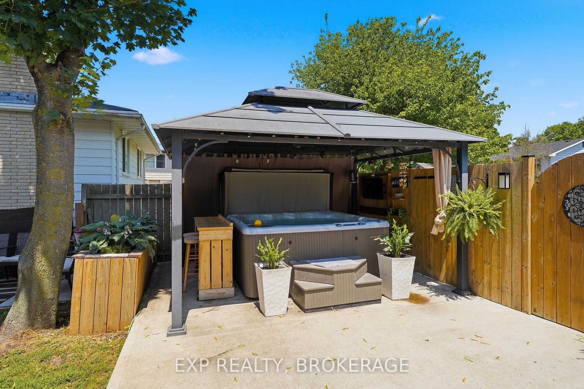 Photo 39 of 729 Allum Avenue, Kingston, South of Taylor-Kidd Blvd — HOMEH