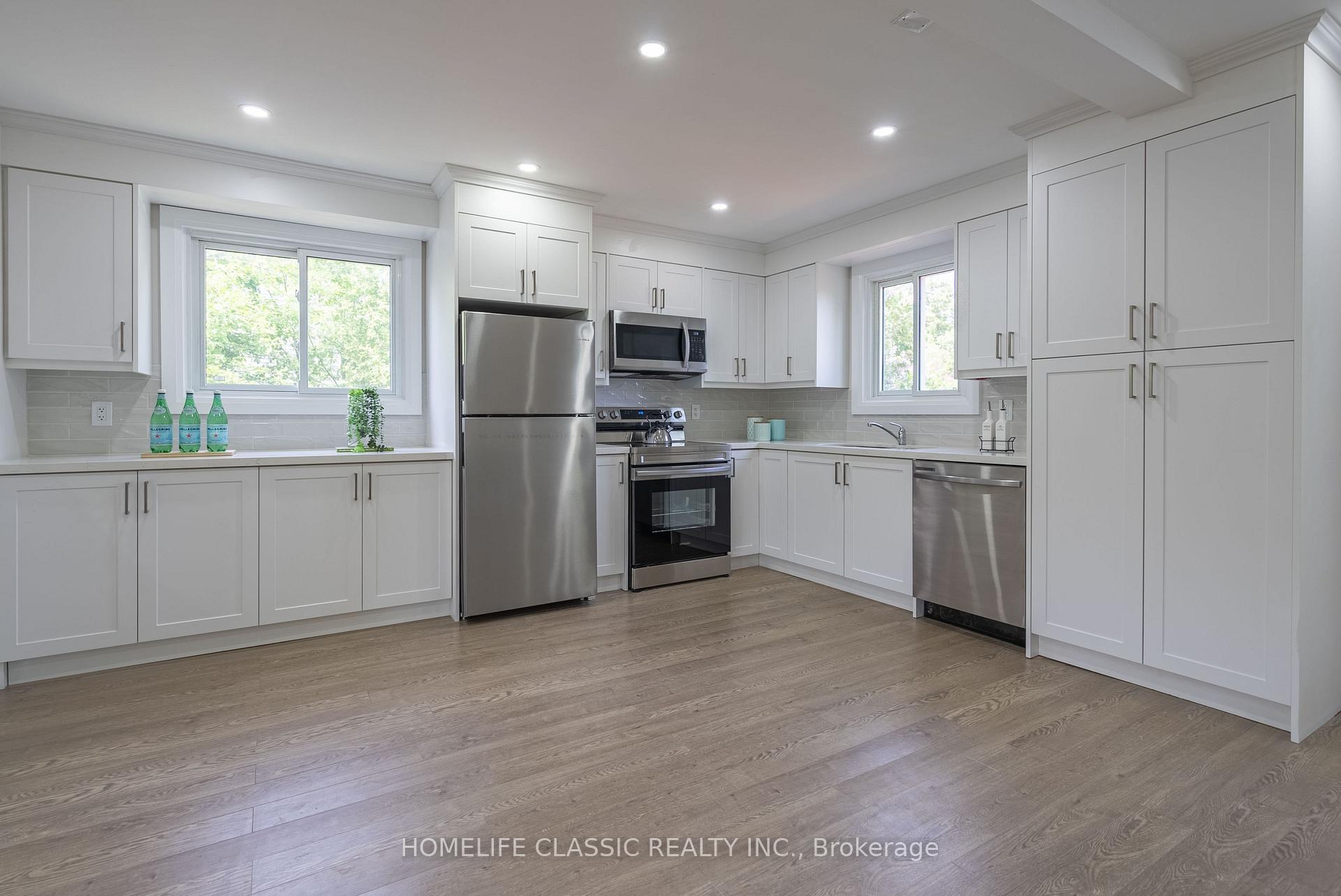 Photo 10 of 32 Rosenfeld Drive, Barrie, Grove East — HOMEH