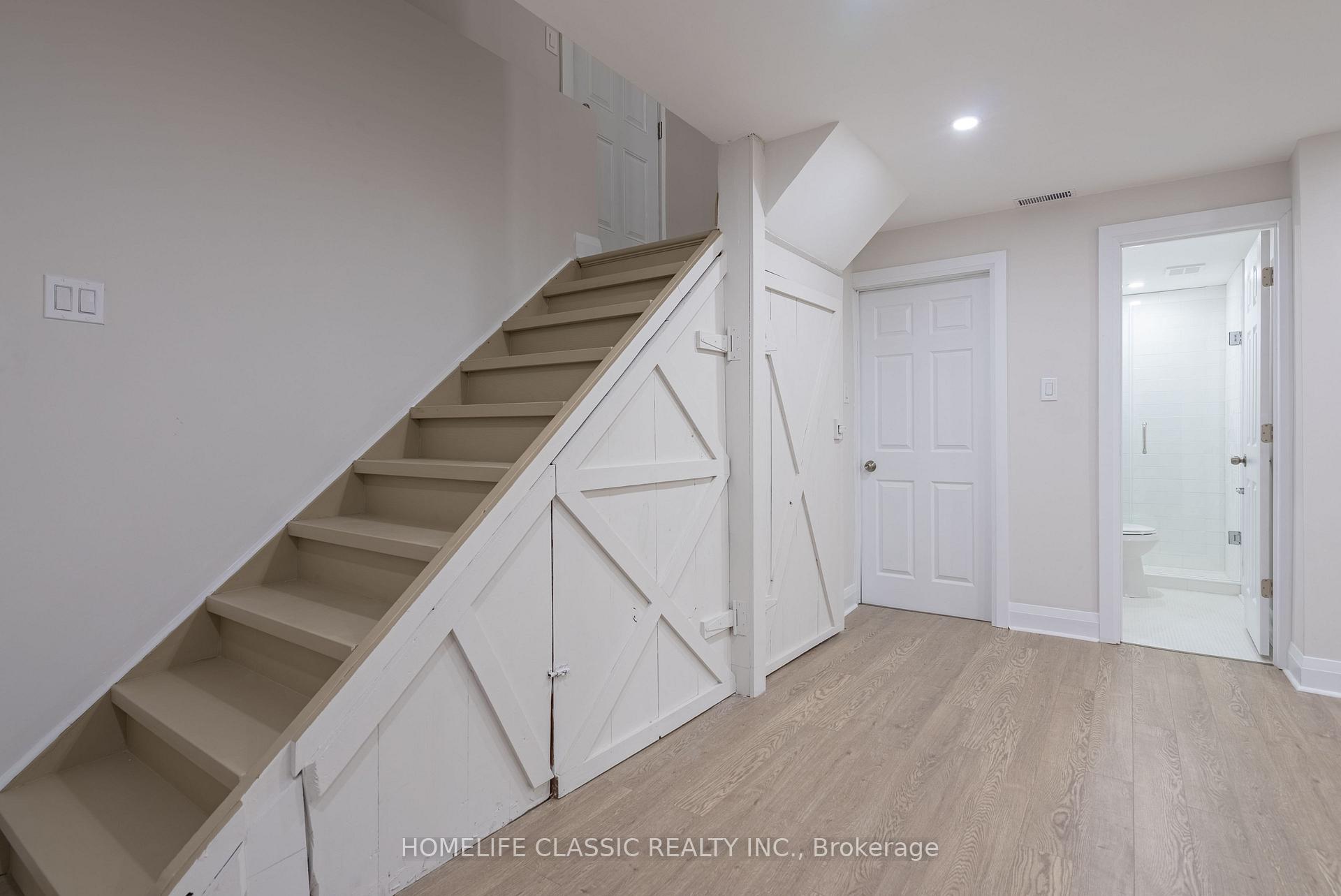 Photo 25 of 32 Rosenfeld Drive, Barrie, Grove East — HOMEH