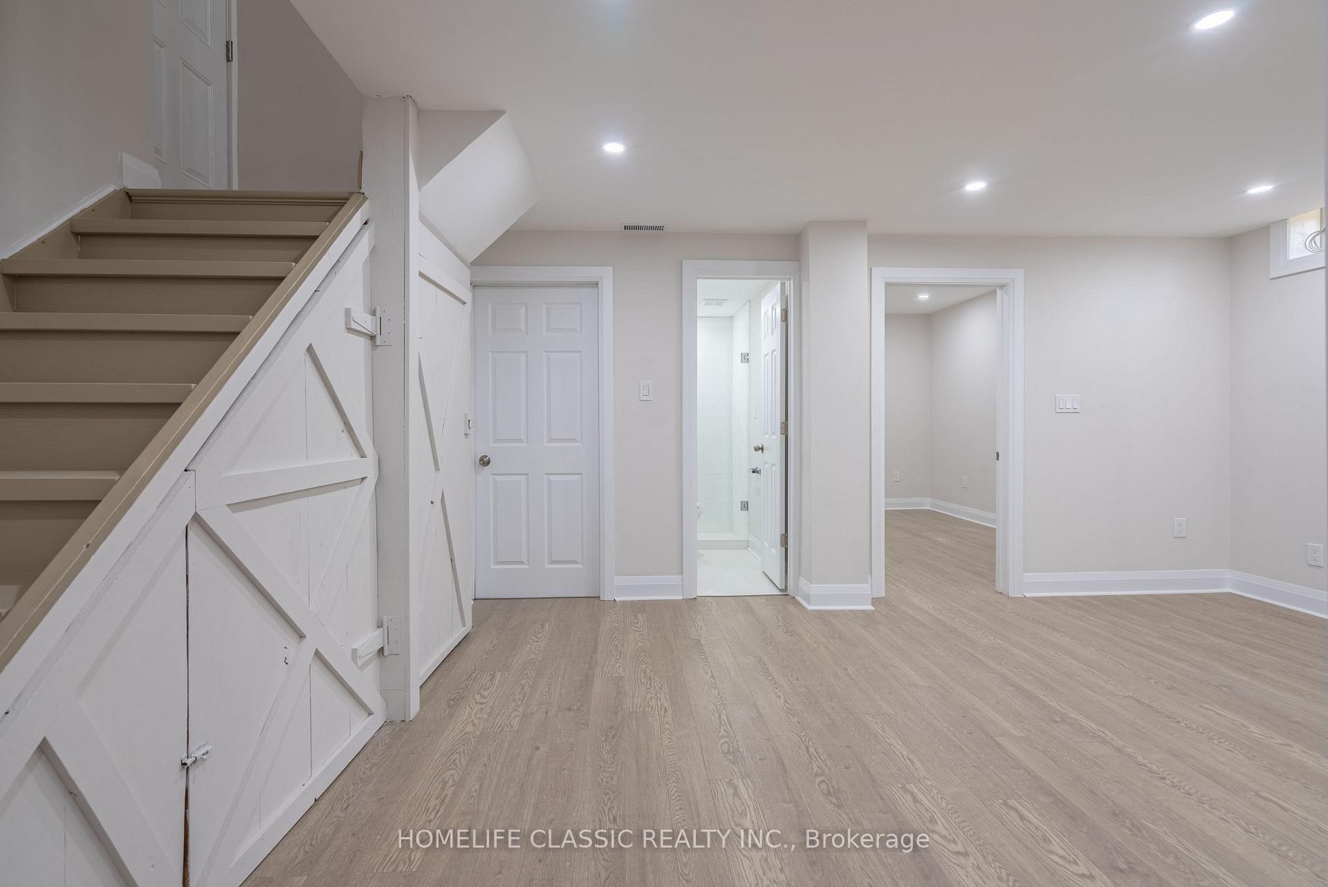 Photo 26 of 32 Rosenfeld Drive, Barrie, Grove East — HOMEH