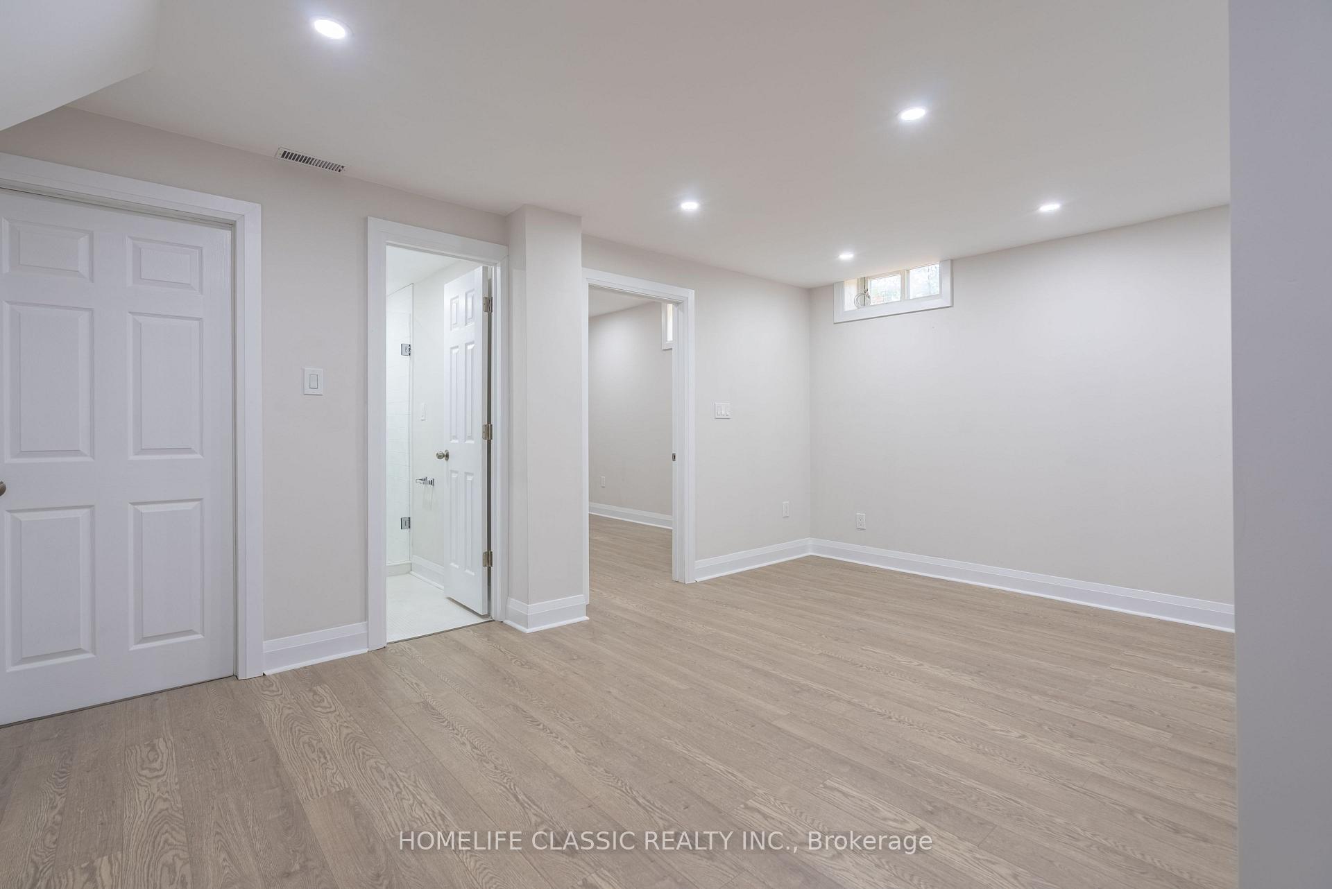 Photo 27 of 32 Rosenfeld Drive, Barrie, Grove East — HOMEH