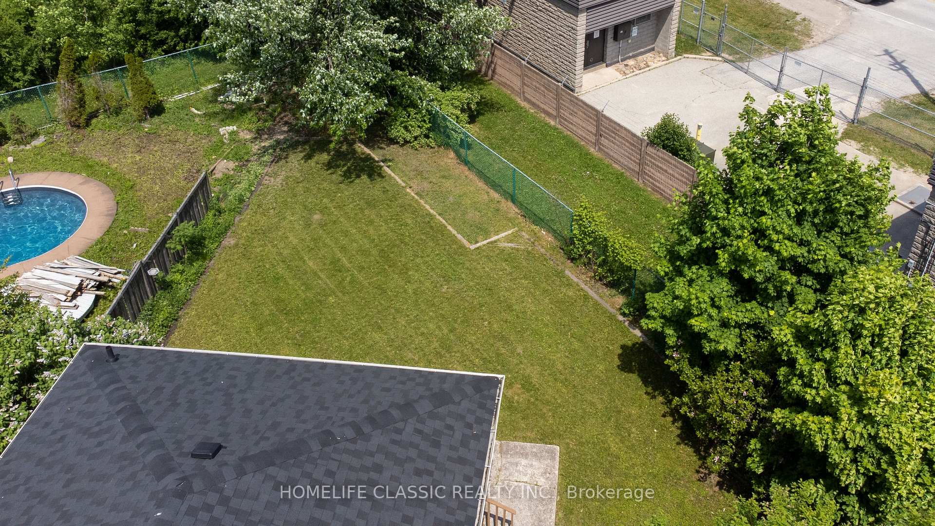Photo 43 of 32 Rosenfeld Drive, Barrie, Grove East — HOMEH