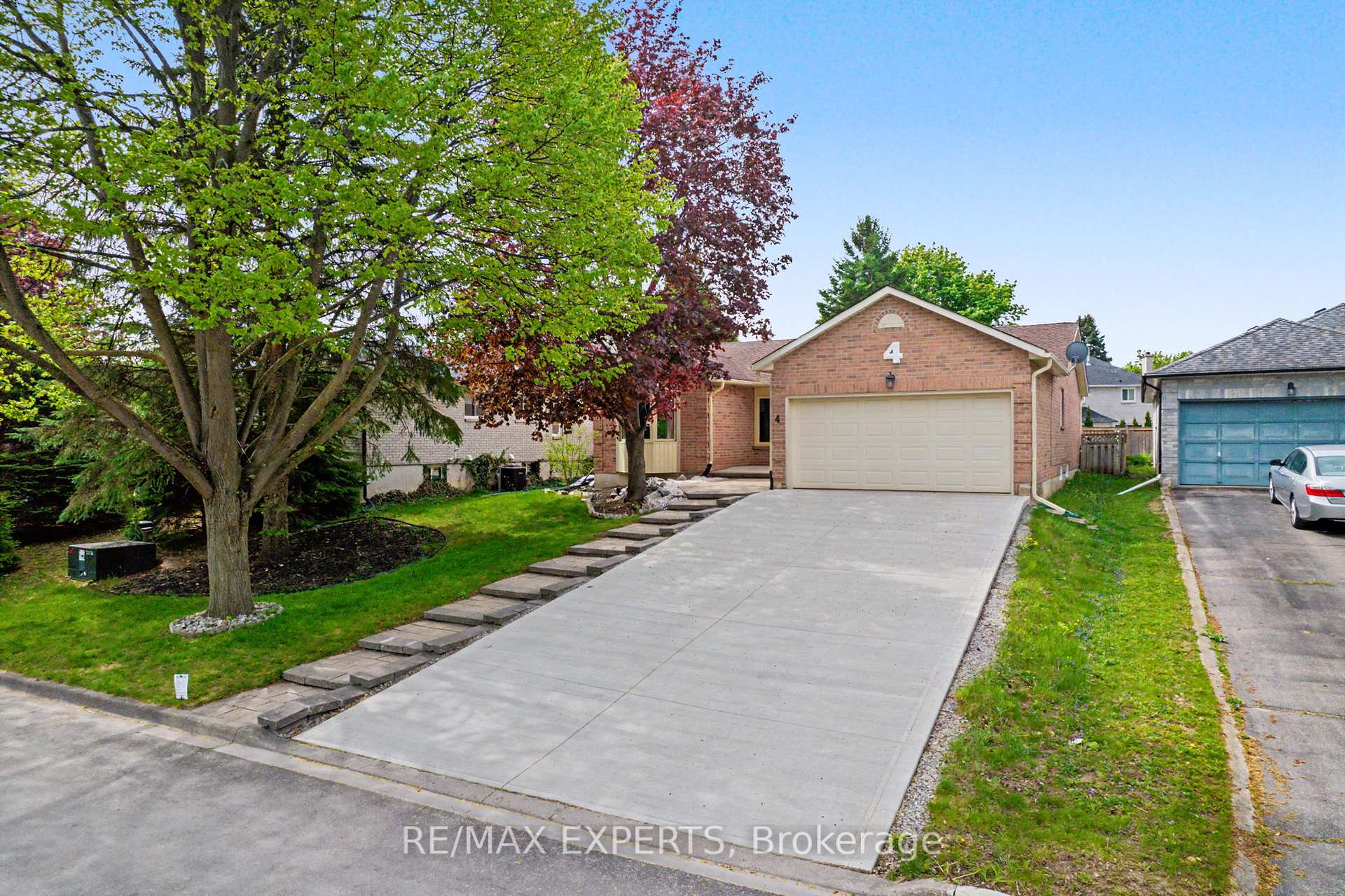 Photo 3 of 4 Willis Drive, New Tecumseth, Alliston — HOMEH
