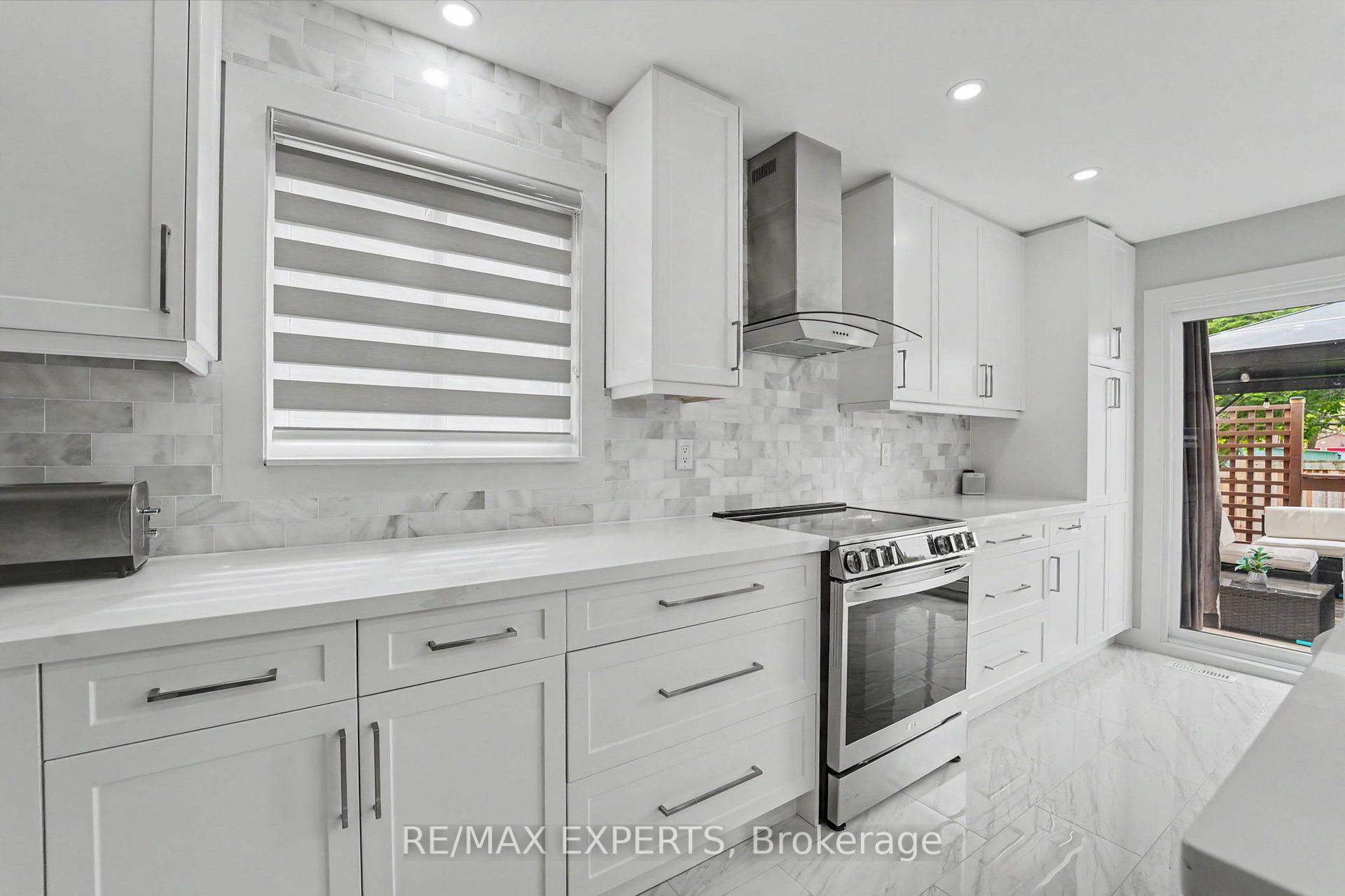 Photo 11 of 4 Willis Drive, New Tecumseth, Alliston — HOMEH