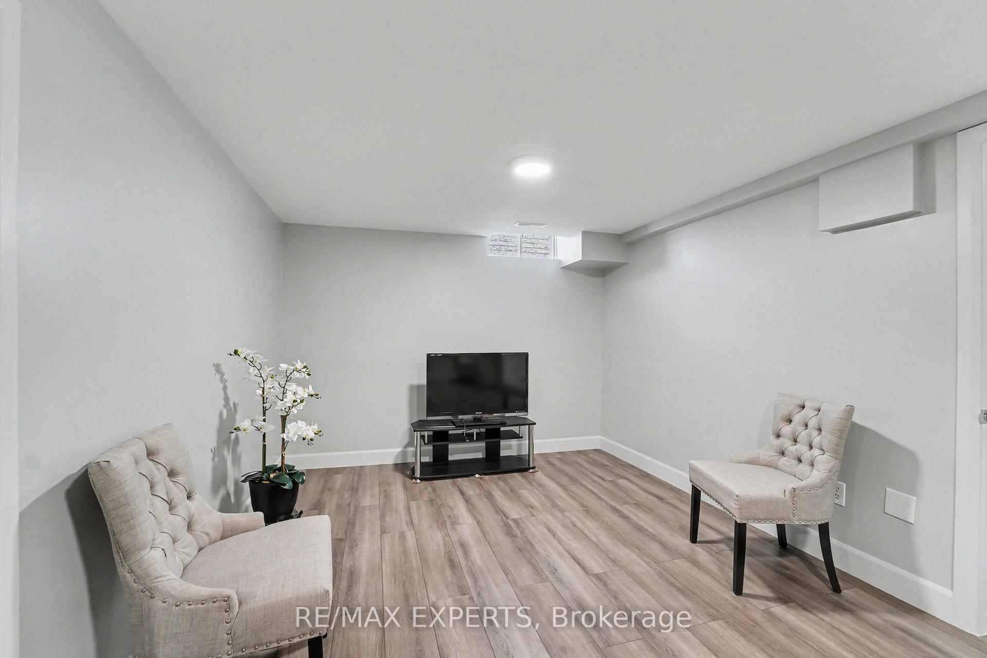 Photo 26 of 4 Willis Drive, New Tecumseth, Alliston — HOMEH