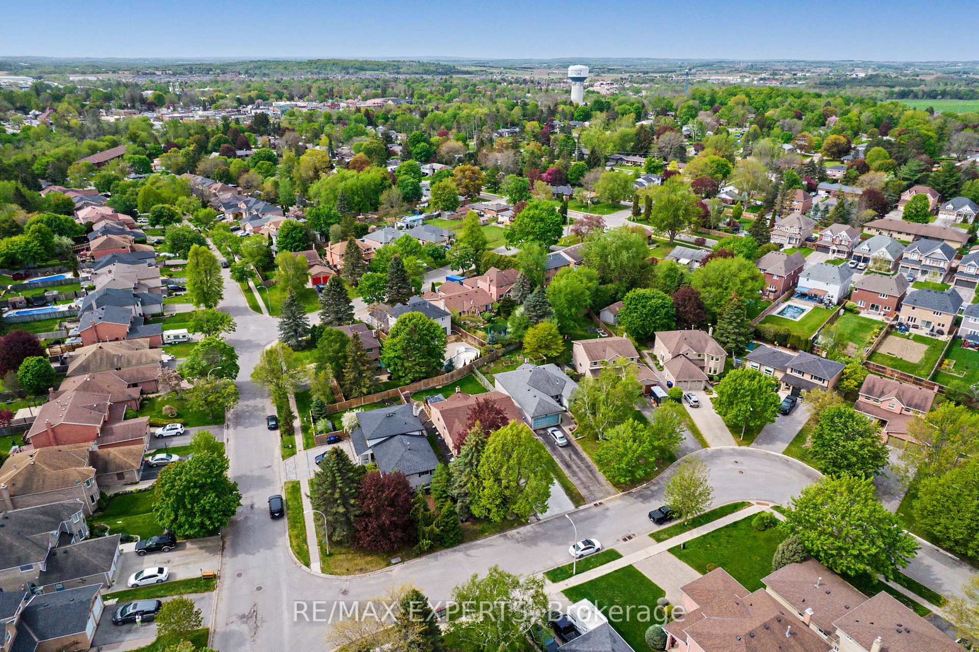 Photo 42 of 4 Willis Drive, New Tecumseth, Alliston — HOMEH