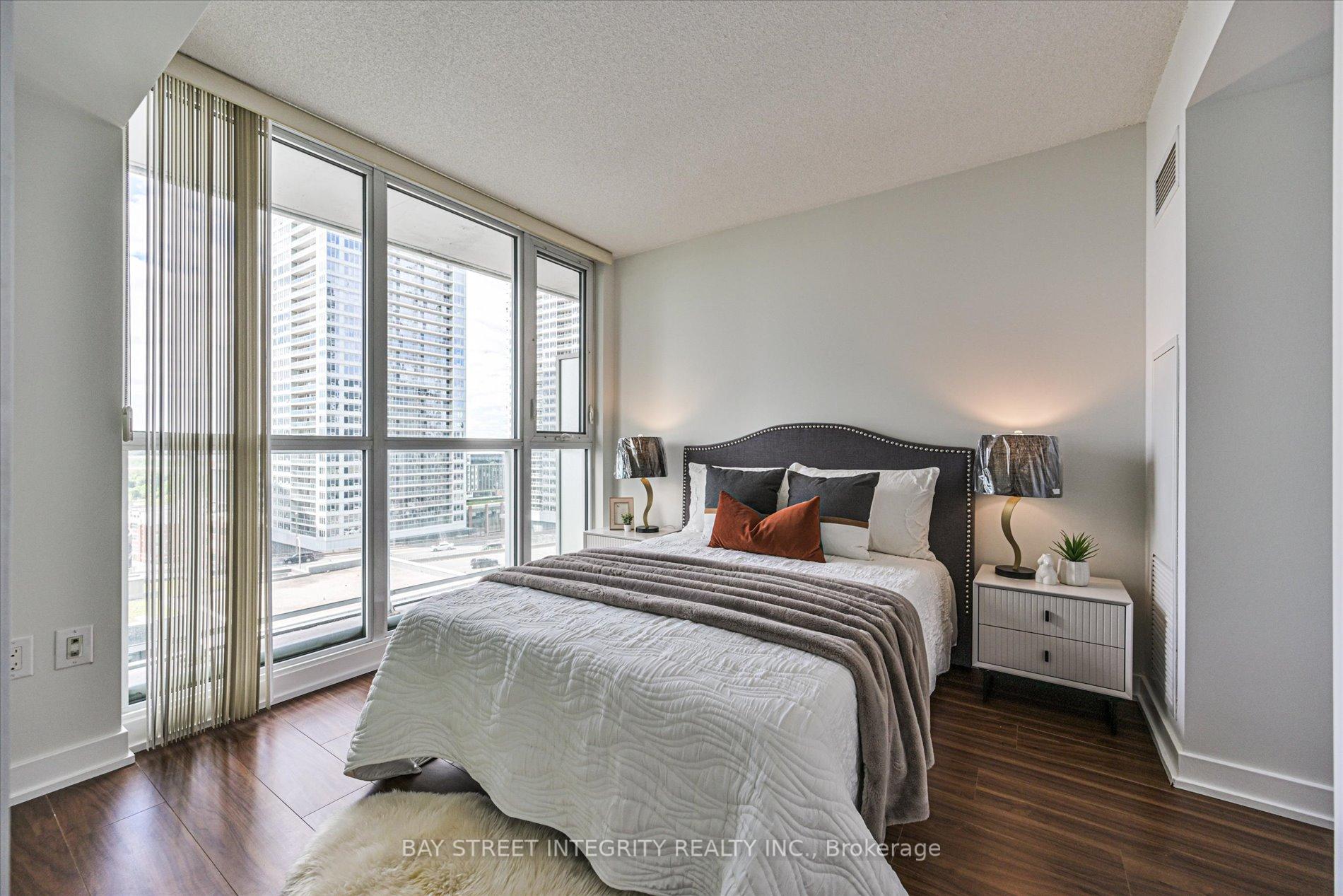 Photo 13 of Unit 1202, 85 Queens Wharf Road, Toronto, Waterfront Communities — HOMEH