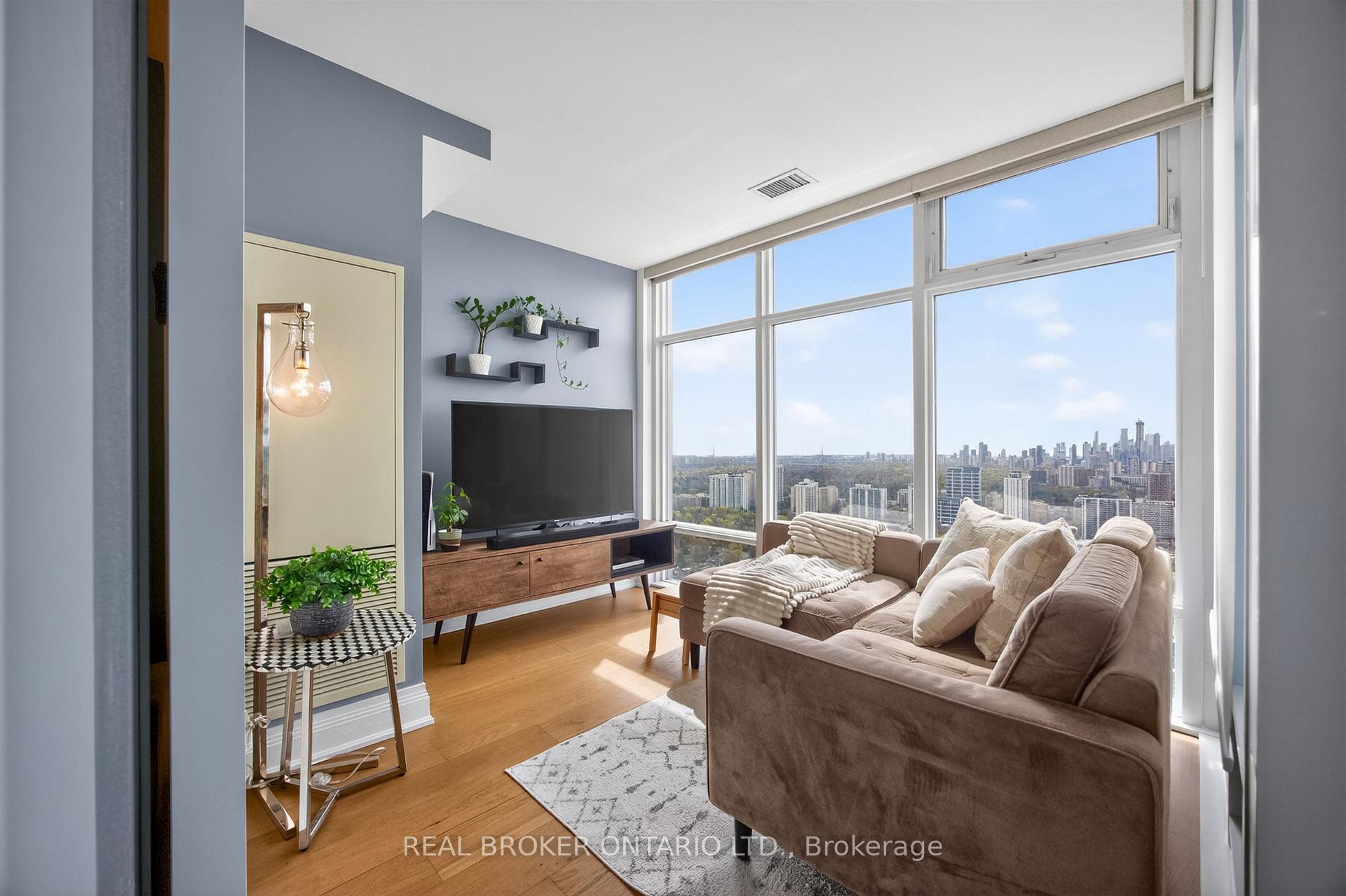 Photo 5 of Unit 4603, 2191 Yonge Street, Toronto, Mount Pleasant West — HOMEH