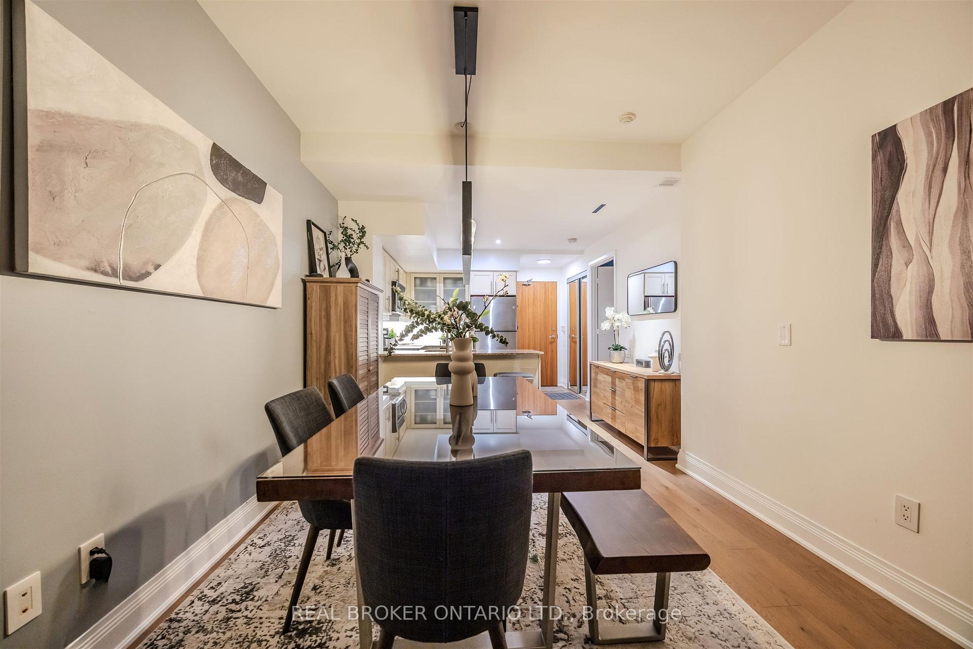 Photo 8 of Unit 4603, 2191 Yonge Street, Toronto, Mount Pleasant West — HOMEH