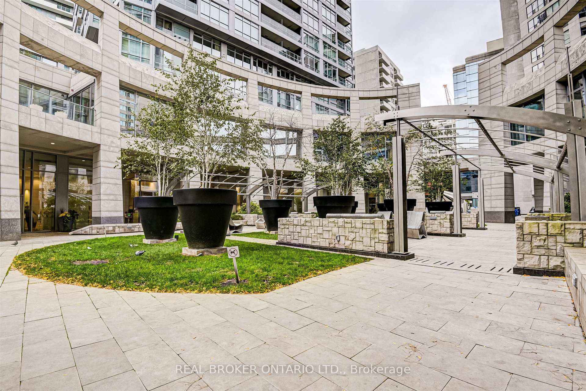Photo 33 of Unit 4603, 2191 Yonge Street, Toronto, Mount Pleasant West — HOMEH