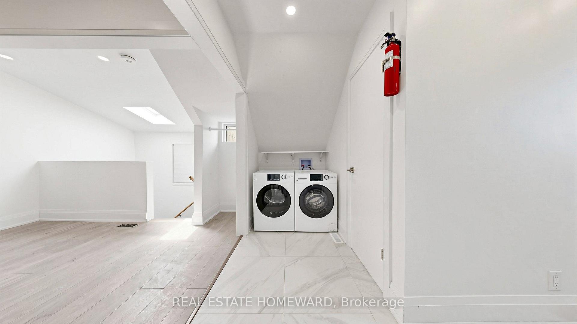 Photo 10 of Unit 3, 124 Kendal Avenue, Toronto, The Annex — HOMEH