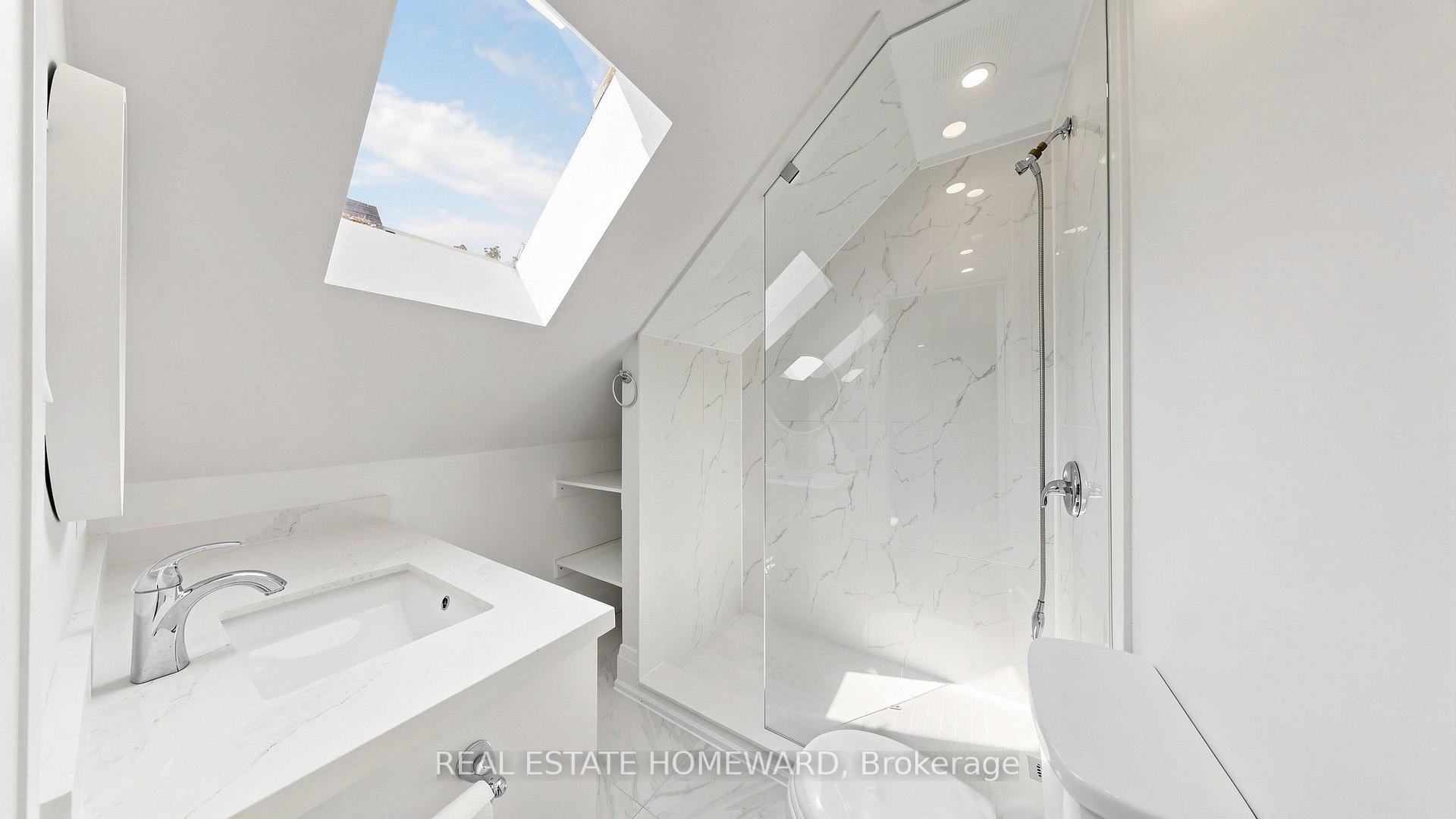 Photo 14 of Unit 3, 124 Kendal Avenue, Toronto, The Annex — HOMEH