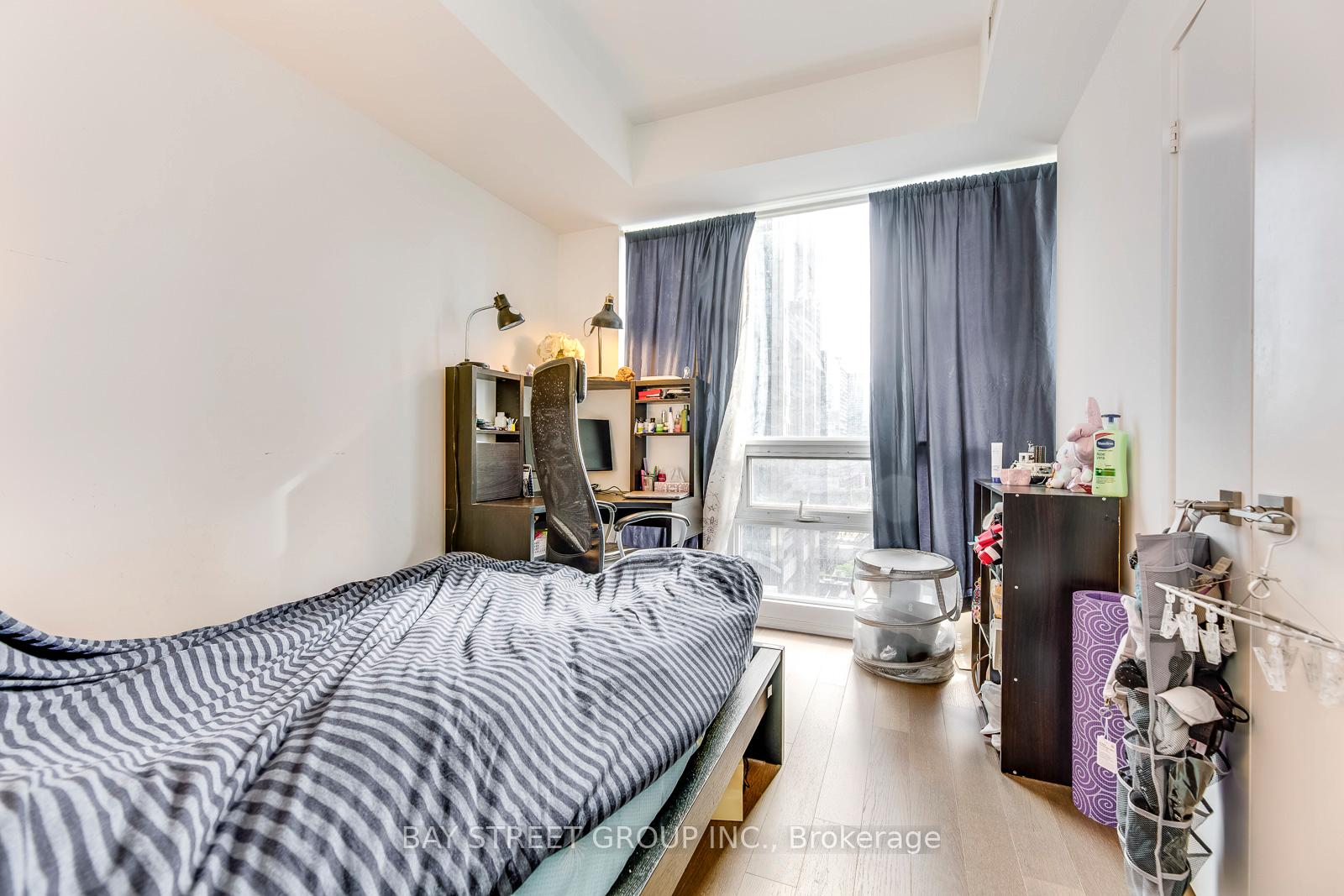 Photo 8 of Unit 1515, 70 Temperance Street, Toronto, Bay Street Corridor — HOMEH
