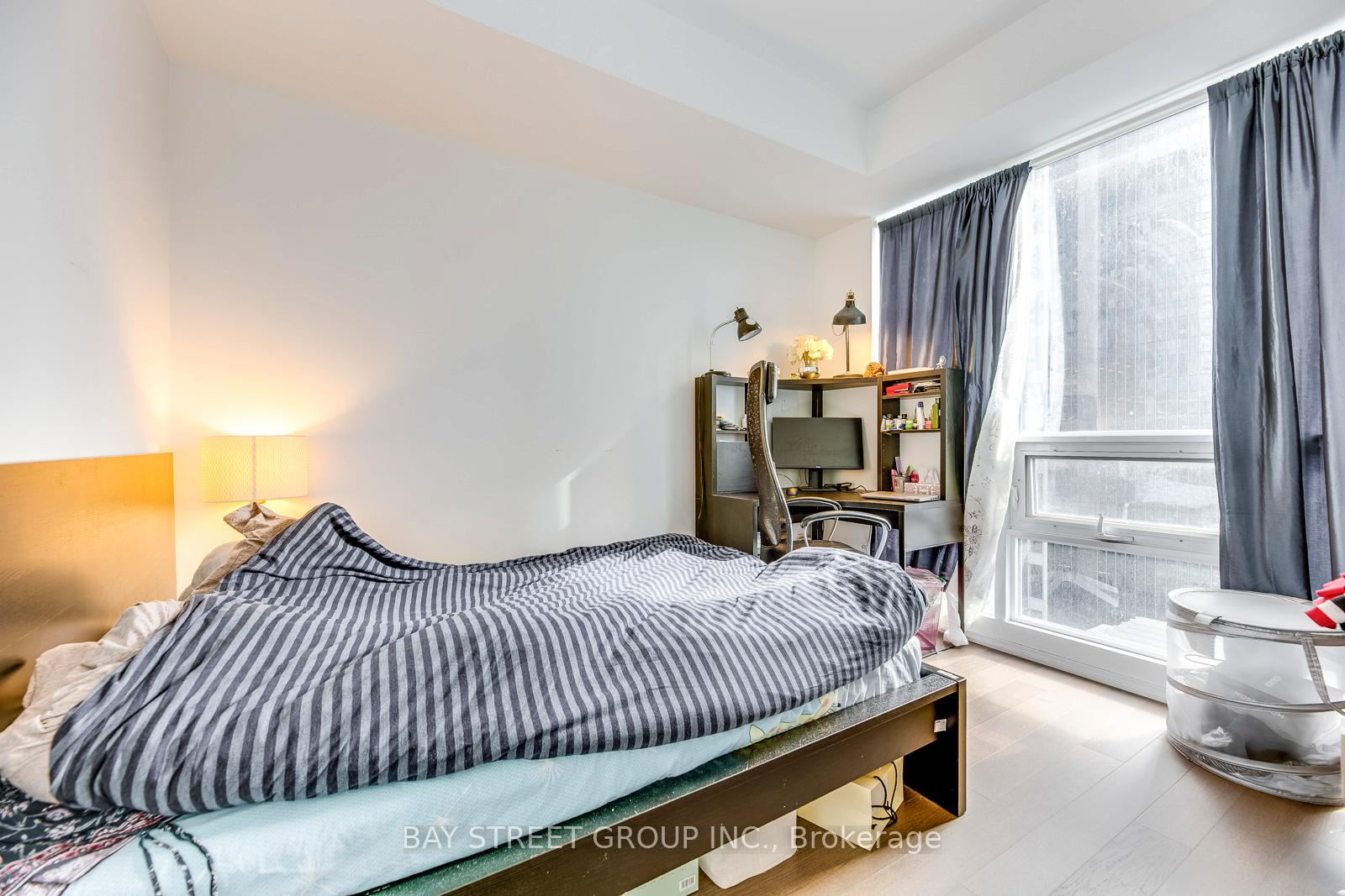 Photo 9 of Unit 1515, 70 Temperance Street, Toronto, Bay Street Corridor — HOMEH