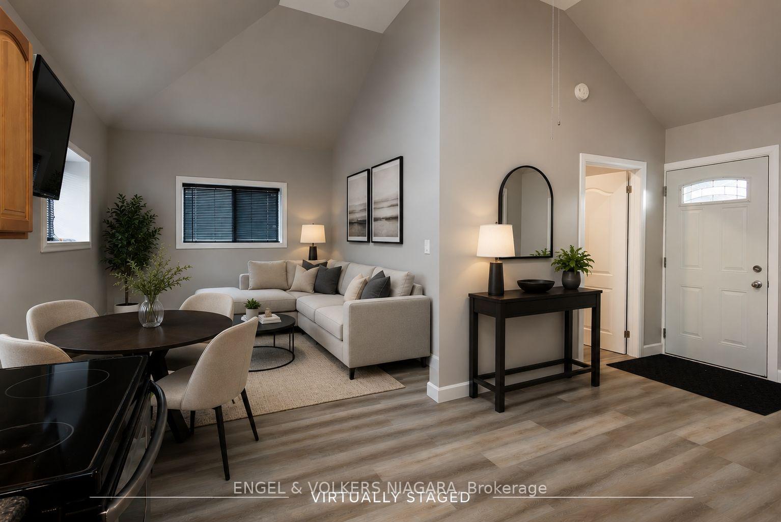 Photo 5 of 3786 St James Avenue, Niagara Falls, Stamford — HOMEH
