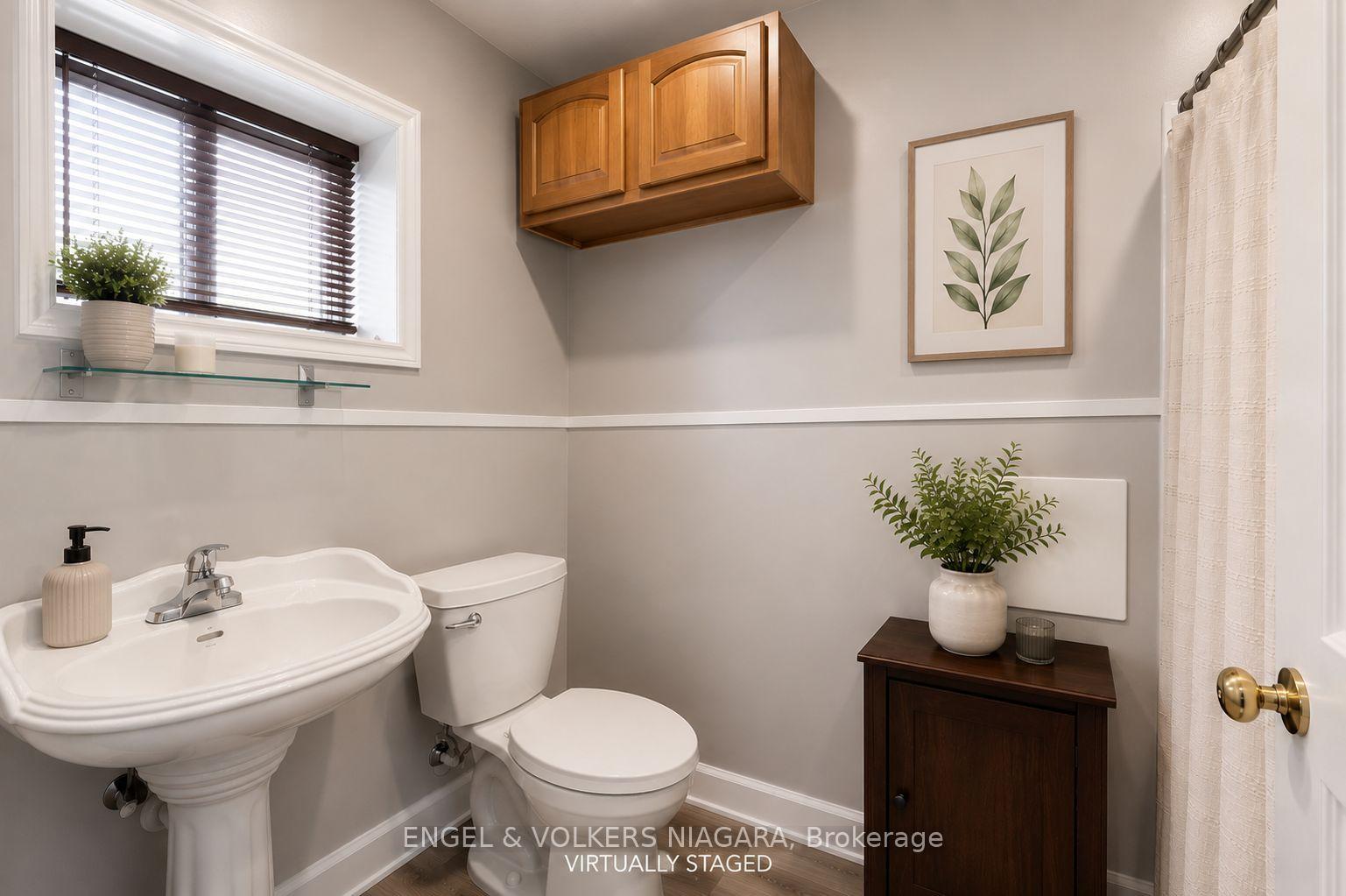 Photo 8 of 3786 St James Avenue, Niagara Falls, Stamford — HOMEH