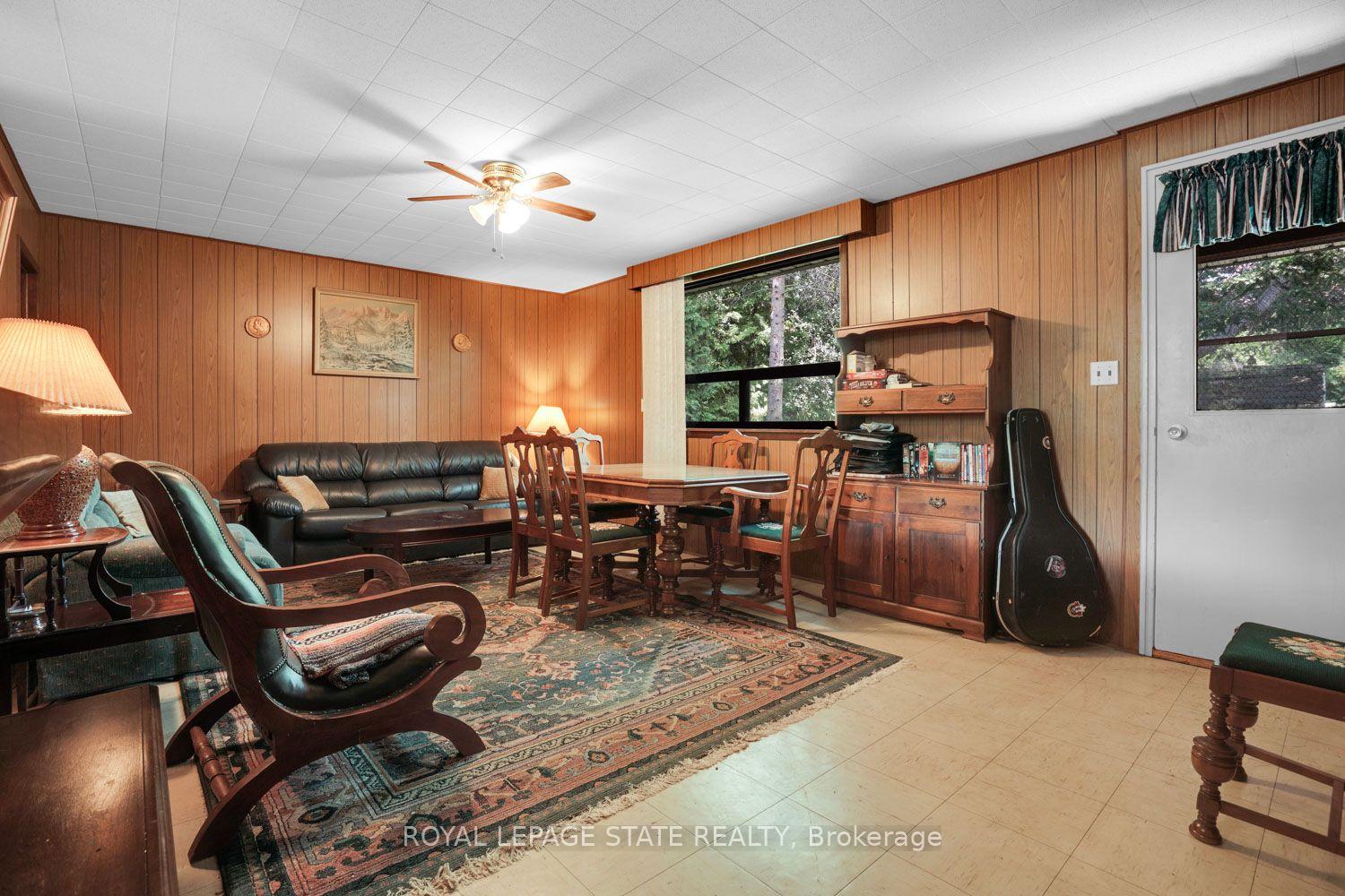 Photo 6 of 104 Farley Circle, Georgina, Historic Lakeshore Communities — HOMEH