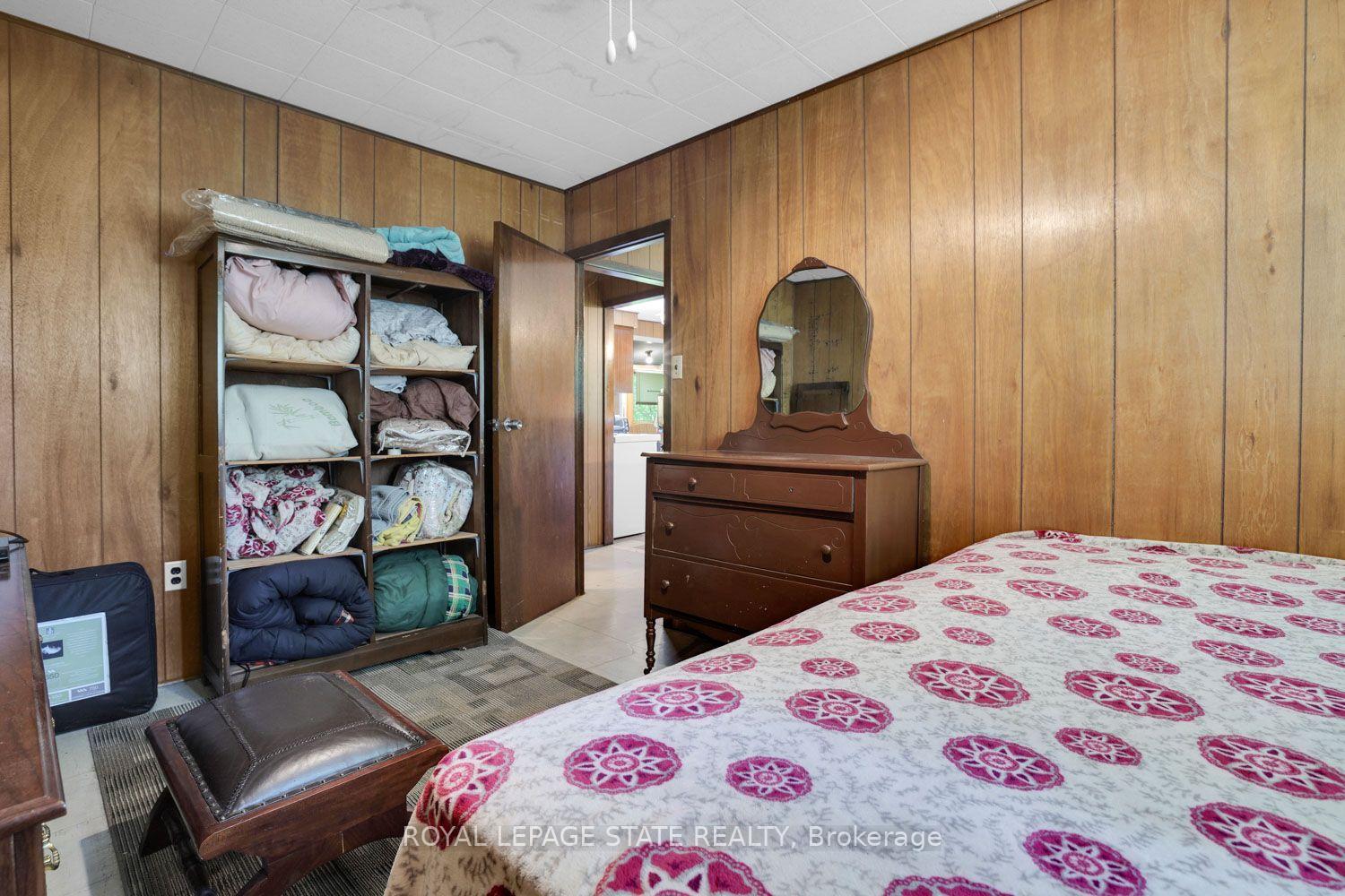Photo 12 of 104 Farley Circle, Georgina, Historic Lakeshore Communities — HOMEH