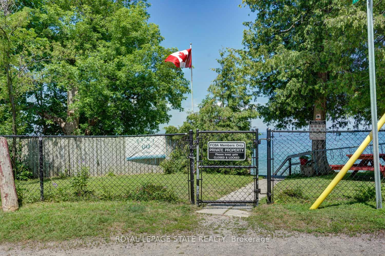 Photo 23 of 104 Farley Circle, Georgina, Historic Lakeshore Communities — HOMEH