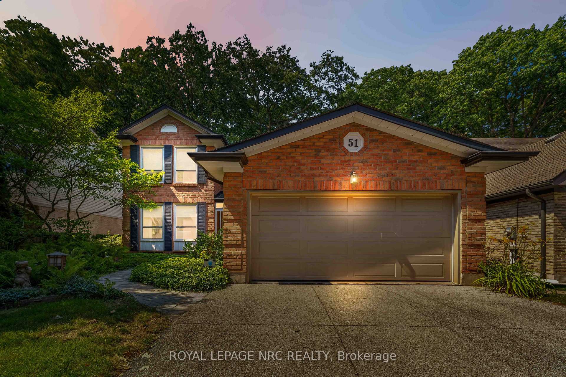 Photo 1 of 51 Forestview Drive, Hamilton, Dundas — HOMEH