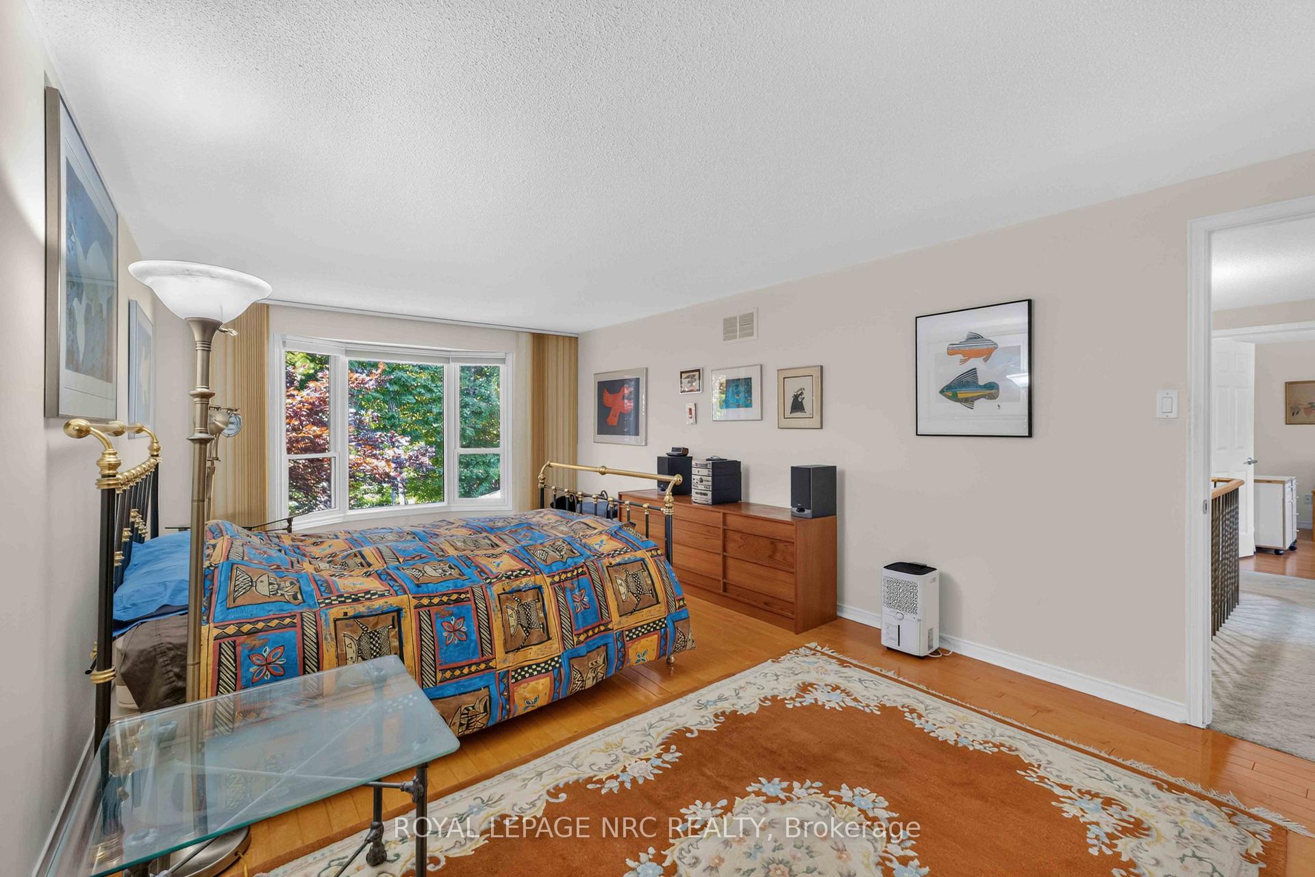 Photo 21 of 51 Forestview Drive, Hamilton, Dundas — HOMEH