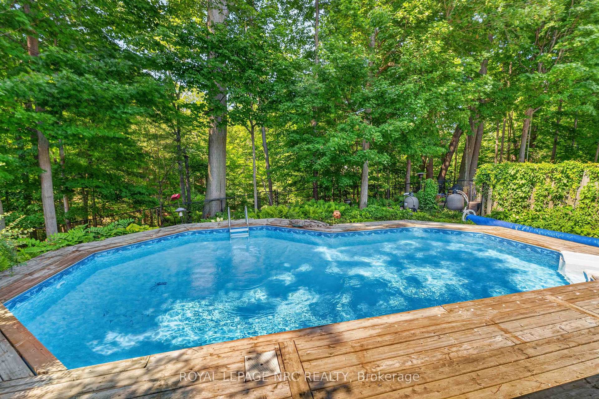 Photo 33 of 51 Forestview Drive, Hamilton, Dundas — HOMEH