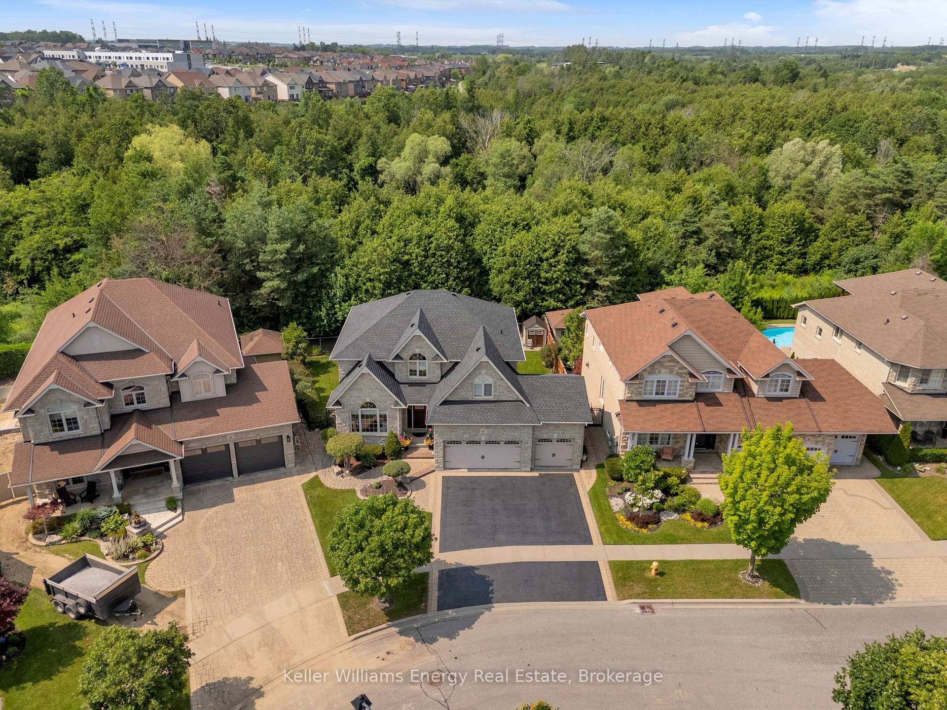Photo 2 of 2338 Pindar Crescent, Oshawa, Kedron — HOMEH