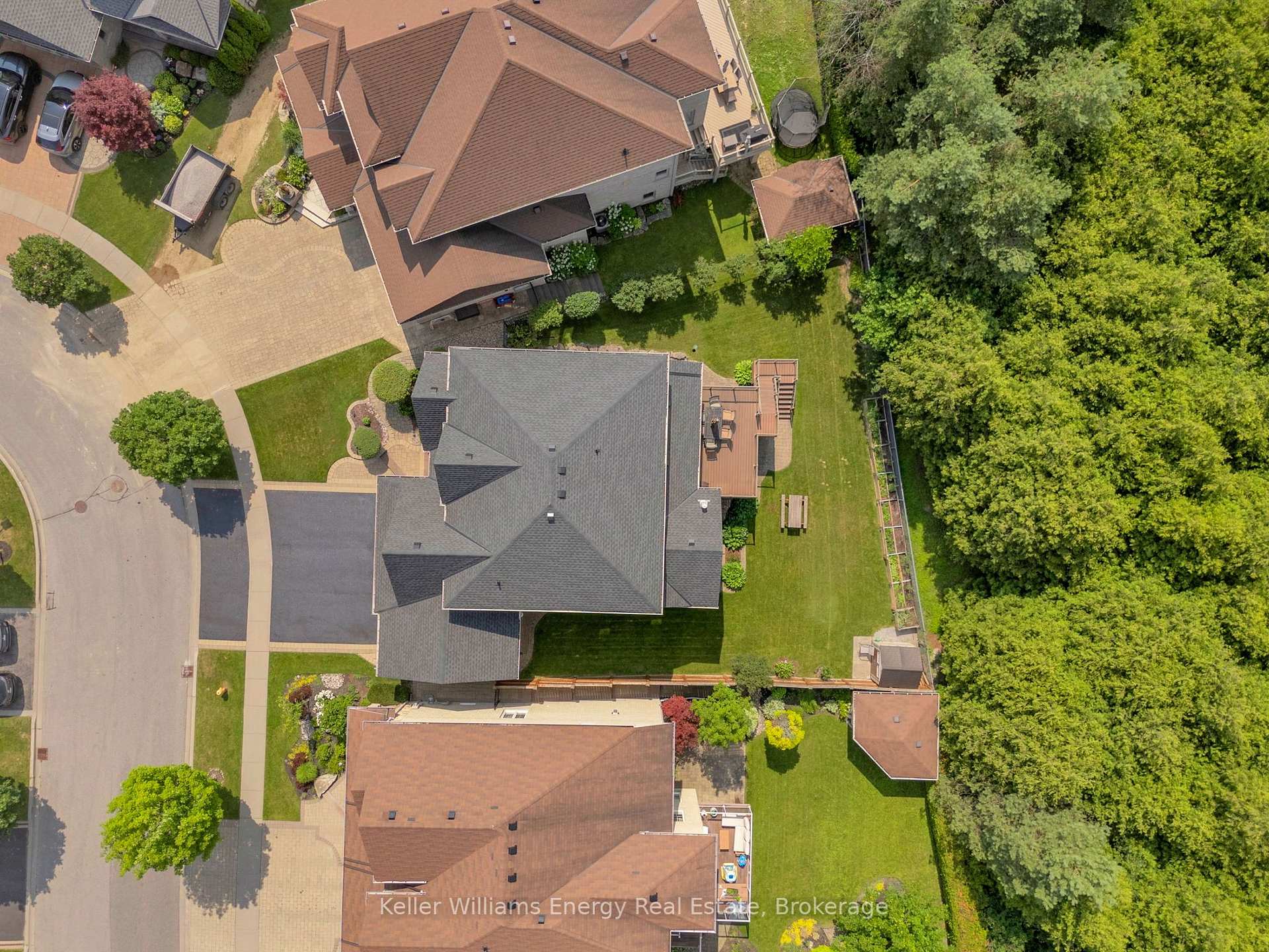 Photo 3 of 2338 Pindar Crescent, Oshawa, Kedron — HOMEH