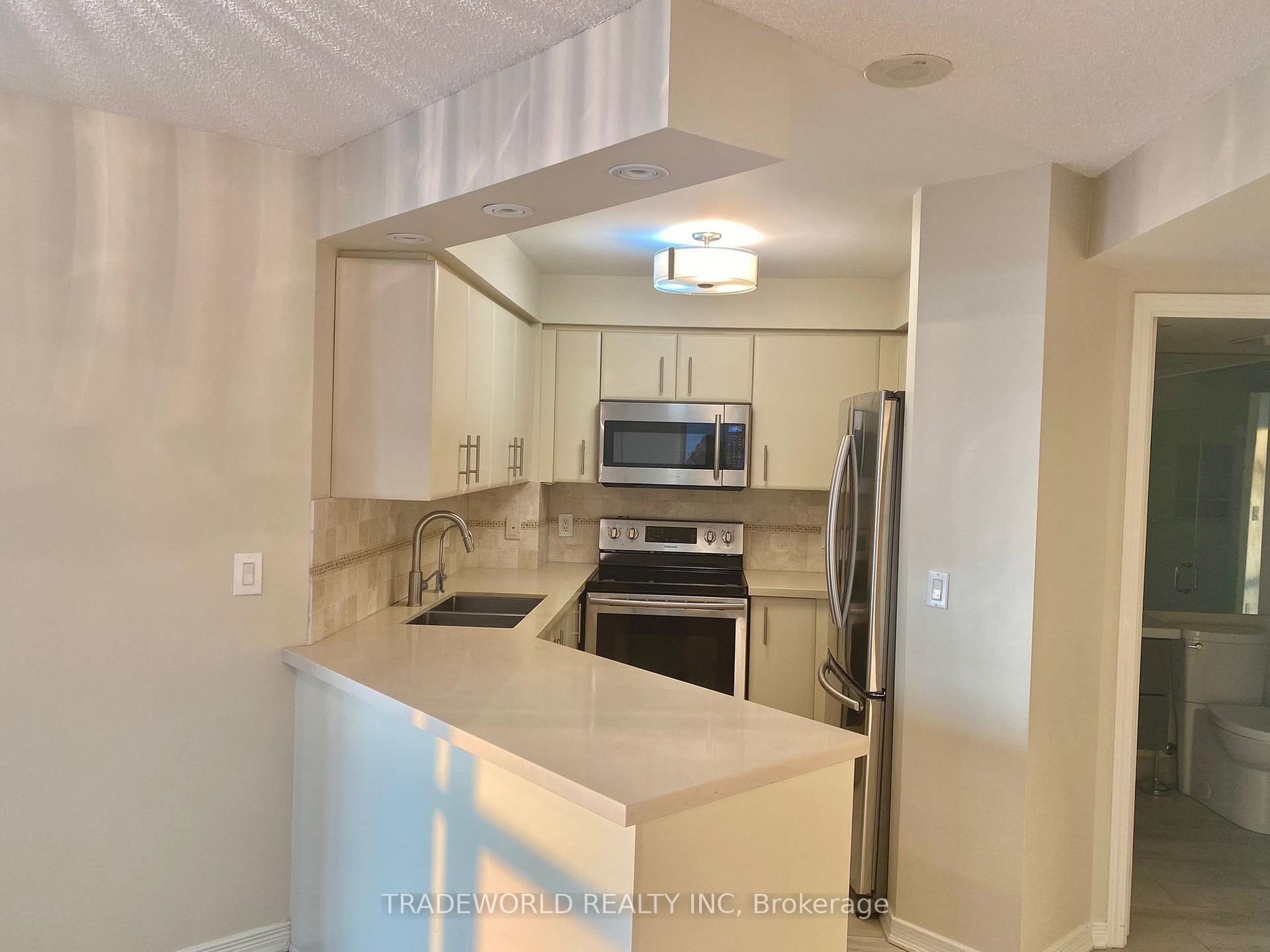 Photo 4 of Unit 603, 509 Beecroft Road, North York, Willowdale West — HOMEH