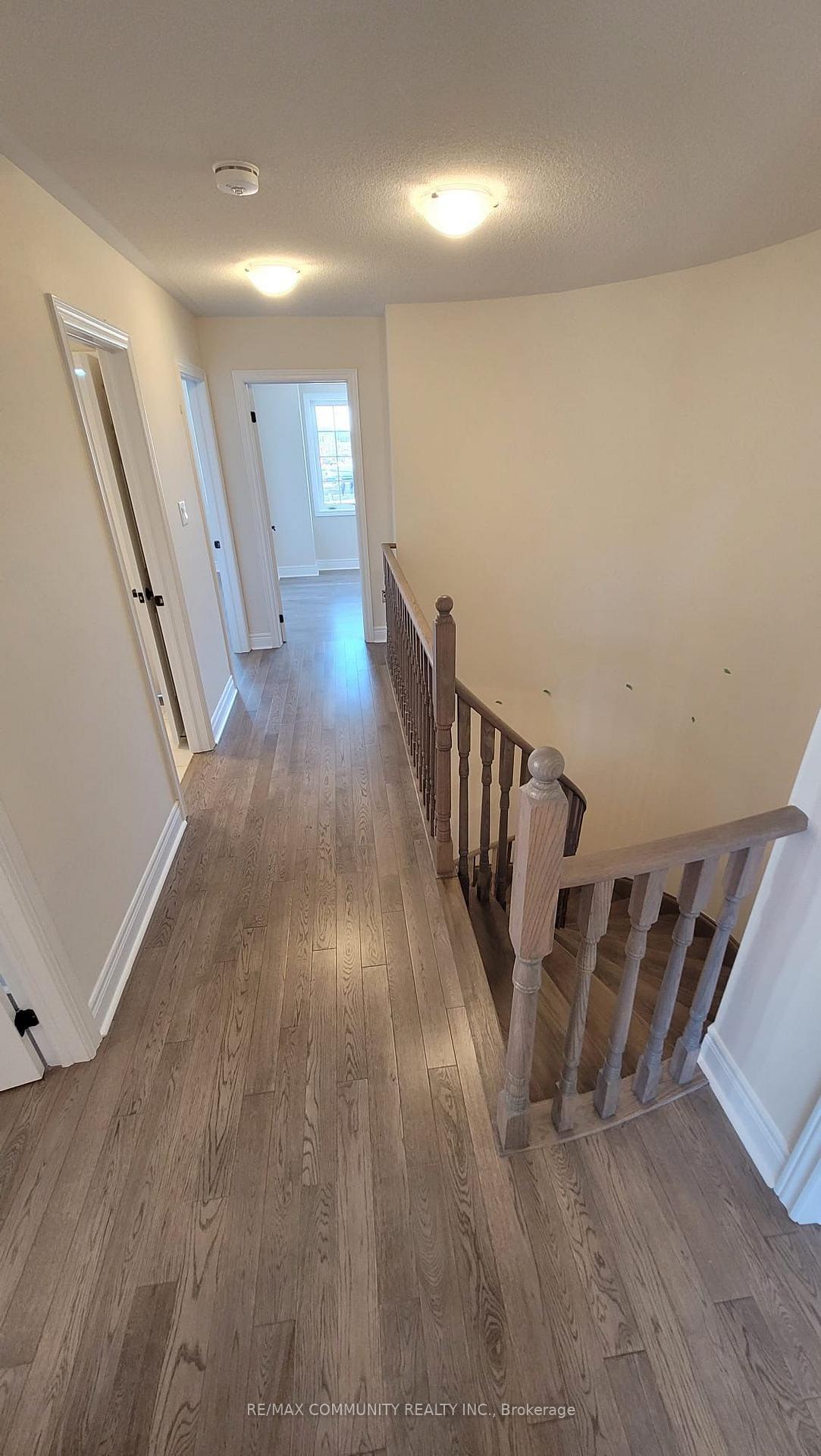 Photo 7 of 18 Walworth Street, Halton Hills, Georgetown — HOMEH