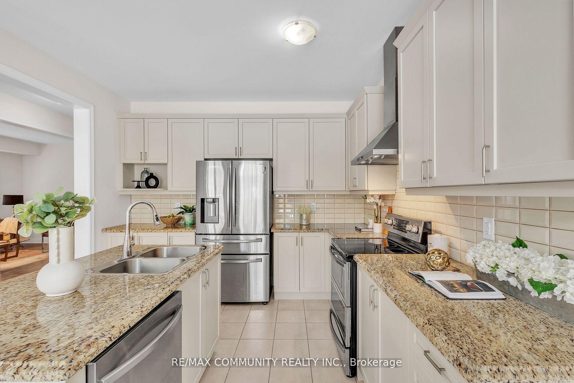 Photo 26 of 18 Walworth Street, Halton Hills, Georgetown — HOMEH