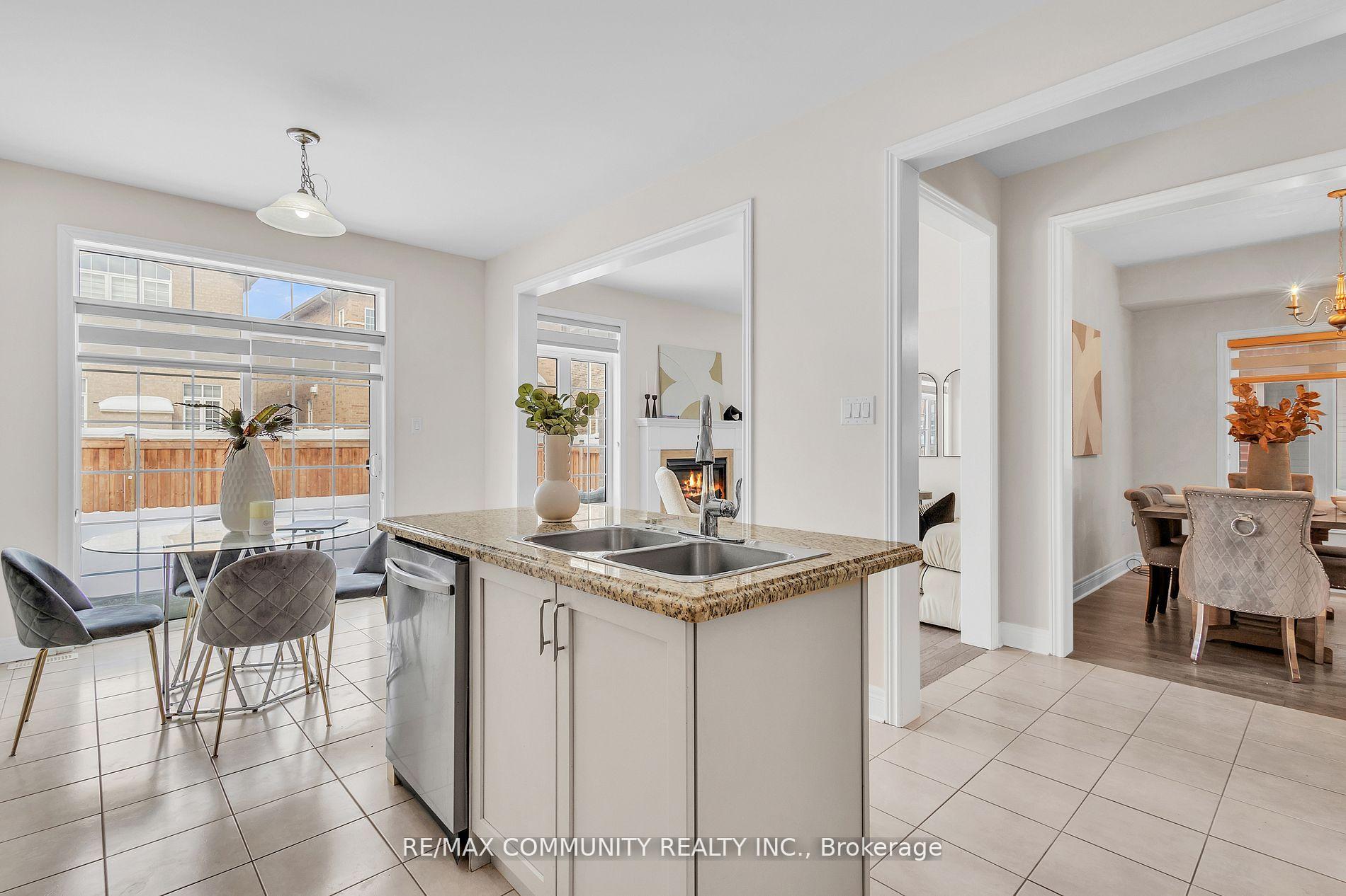 Photo 41 of 18 Walworth Street, Halton Hills, Georgetown — HOMEH