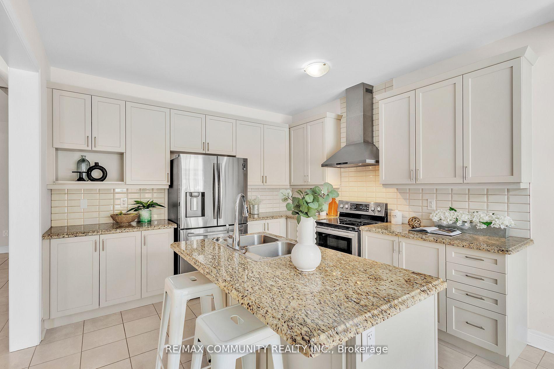 Photo 45 of 18 Walworth Street, Halton Hills, Georgetown — HOMEH