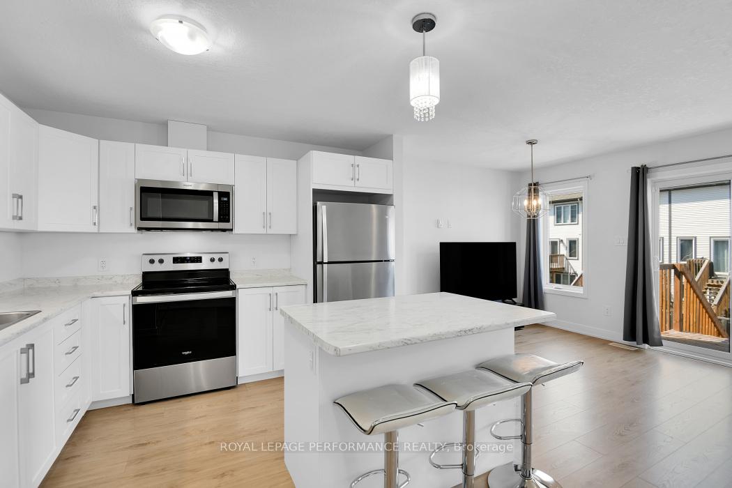 Photo 11 of 30 Whitcomb Crescent, Smiths Falls, Smiths Falls — HOMEH