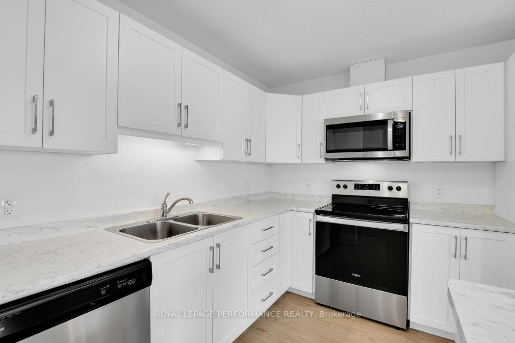Photo 12 of 30 Whitcomb Crescent, Smiths Falls, Smiths Falls — HOMEH