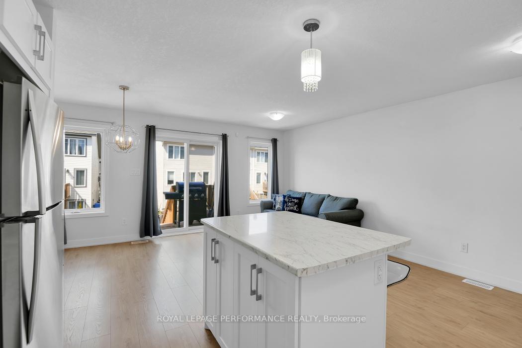 Photo 13 of 30 Whitcomb Crescent, Smiths Falls, Smiths Falls — HOMEH