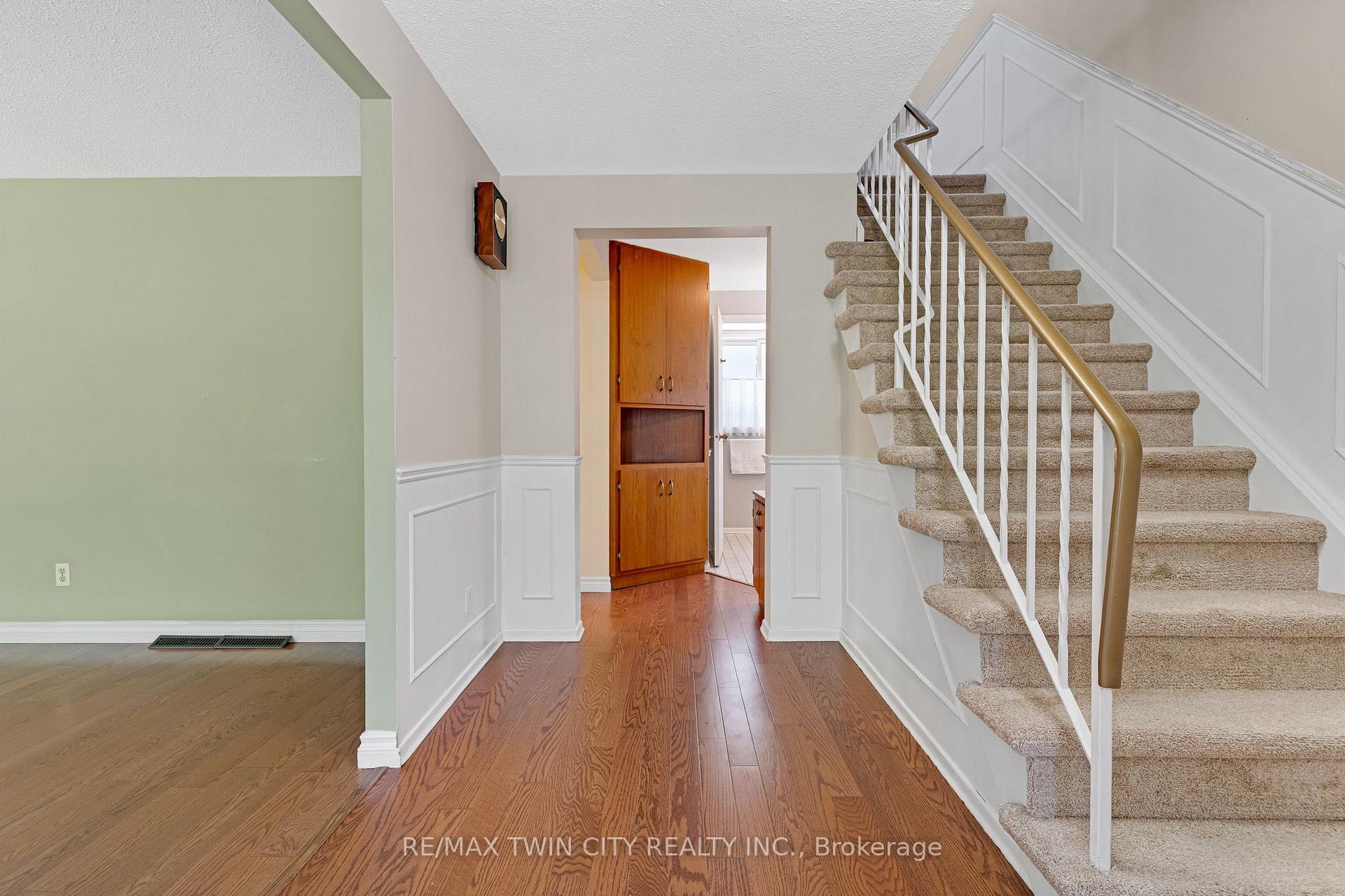Photo 7 of 15 Lewis Crescent, Kitchener, Centreville Chicopee — HOMEH