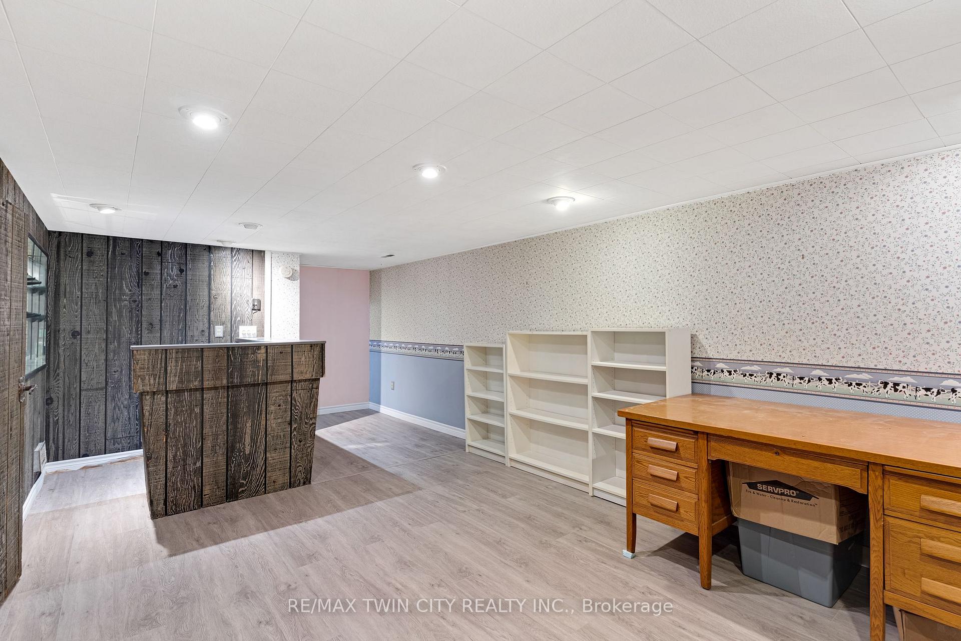 Photo 31 of 15 Lewis Crescent, Kitchener, Centreville Chicopee — HOMEH