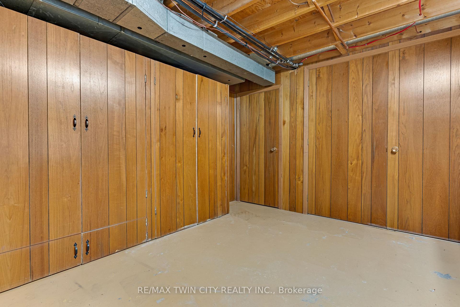 Photo 33 of 15 Lewis Crescent, Kitchener, Centreville Chicopee — HOMEH