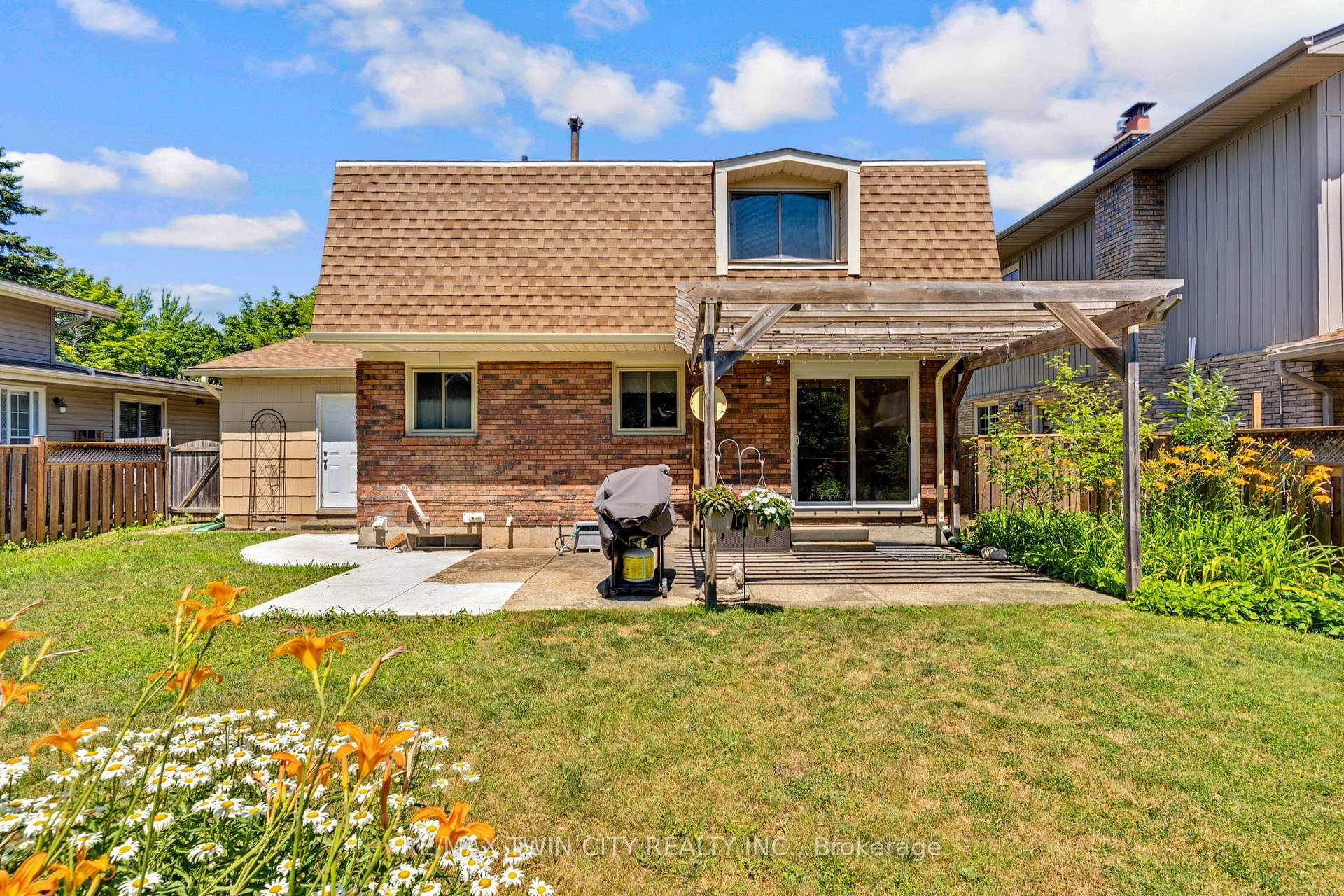 Photo 38 of 15 Lewis Crescent, Kitchener, Centreville Chicopee — HOMEH