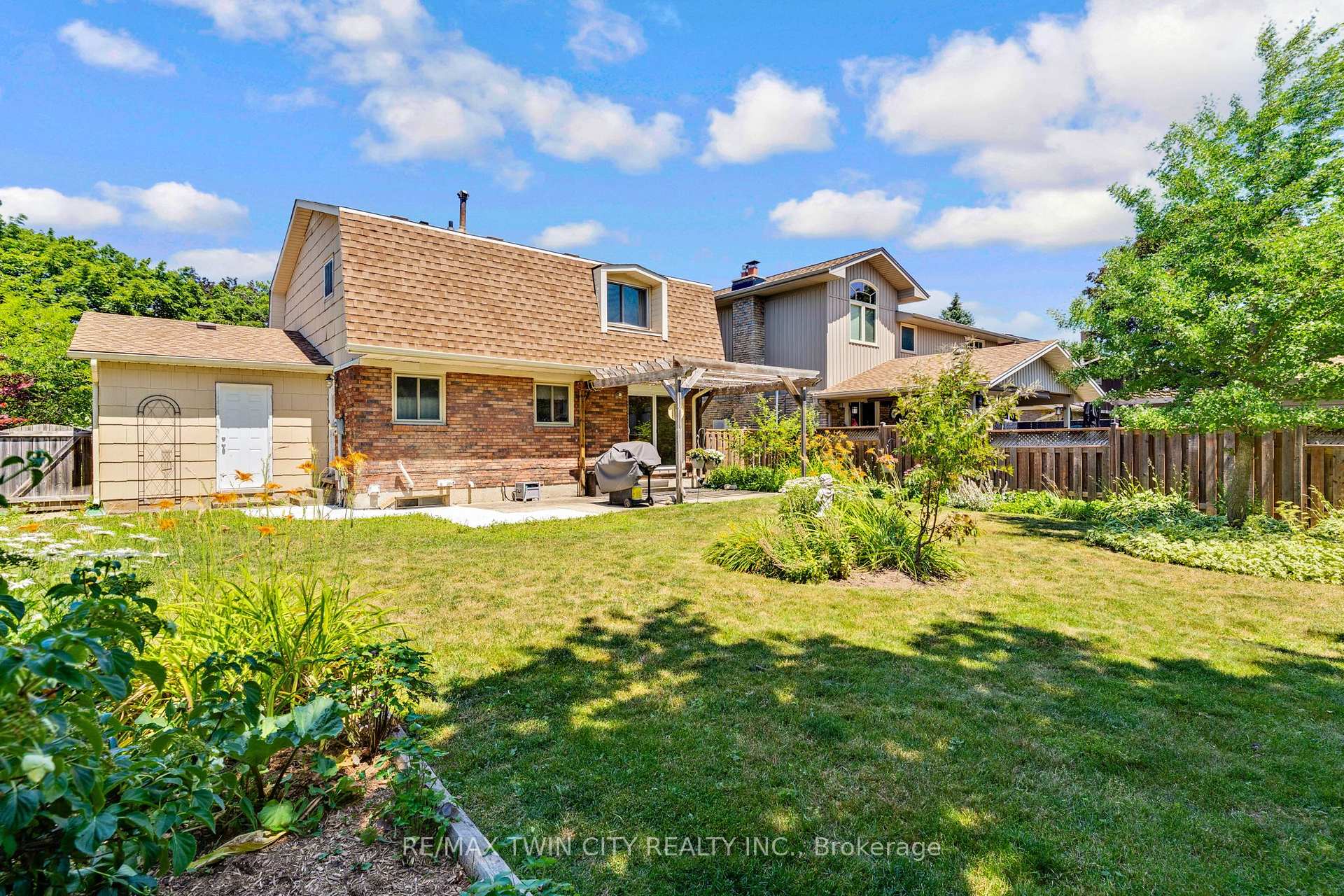 Photo 39 of 15 Lewis Crescent, Kitchener, Centreville Chicopee — HOMEH