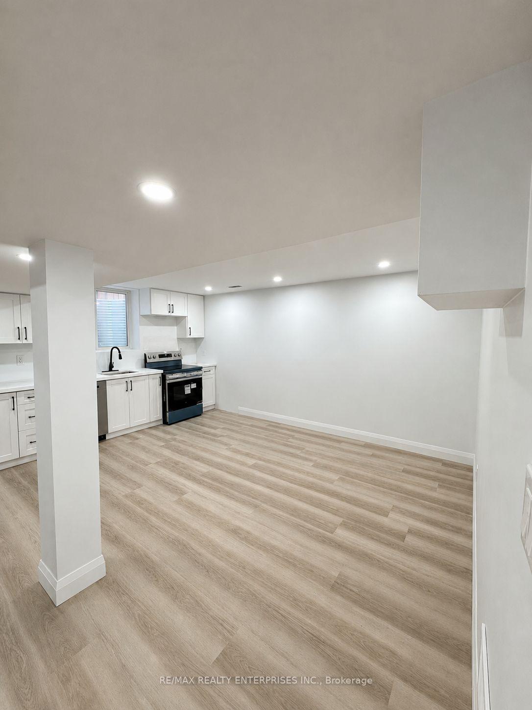 Front of Unit Basement, 154 Thames Way